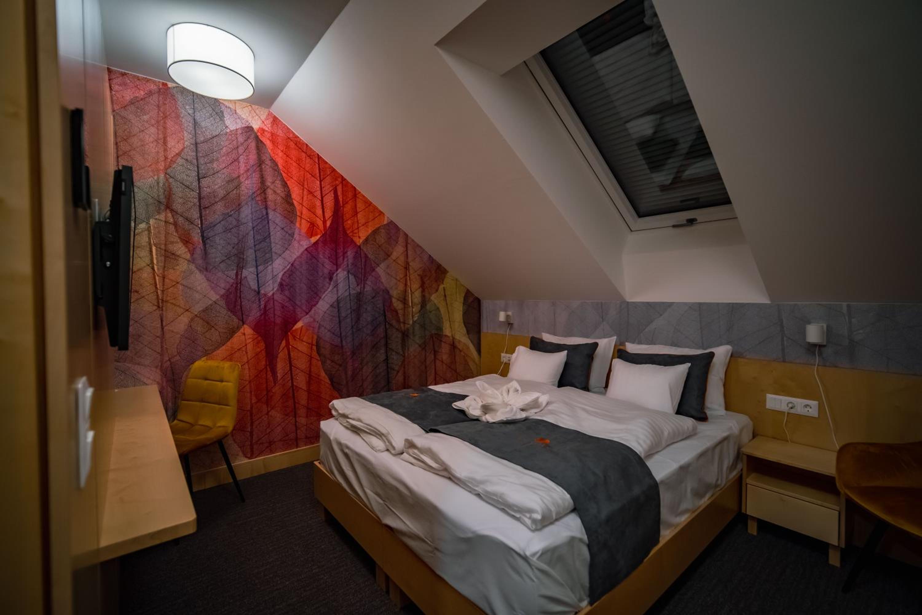Standard Double or Twin Room - Photo 4