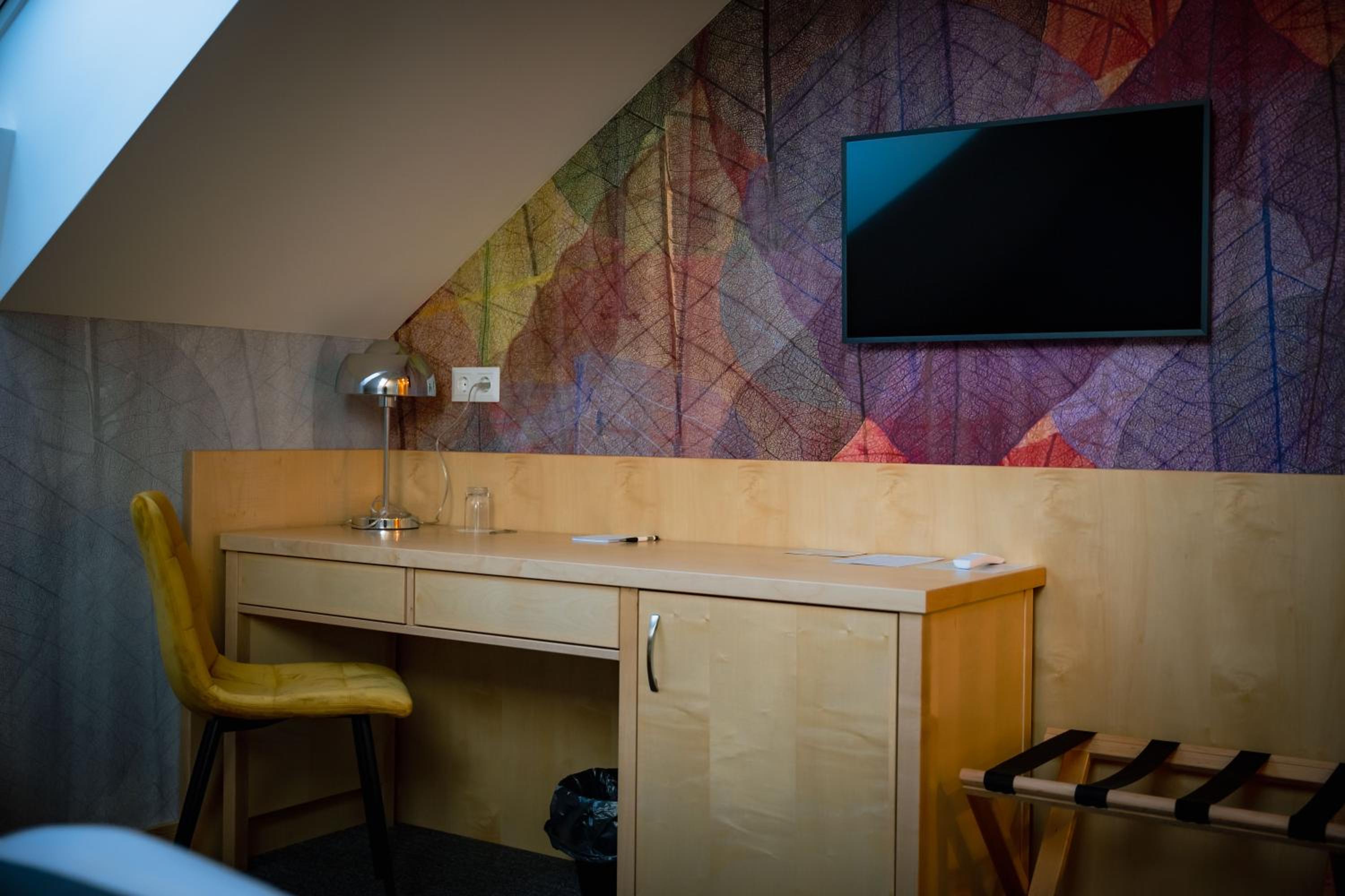 Standard Double or Twin Room - Photo 6