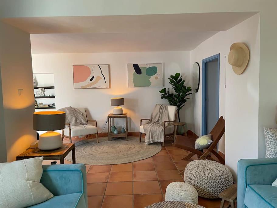 Three-Bedroom Villa photo 2