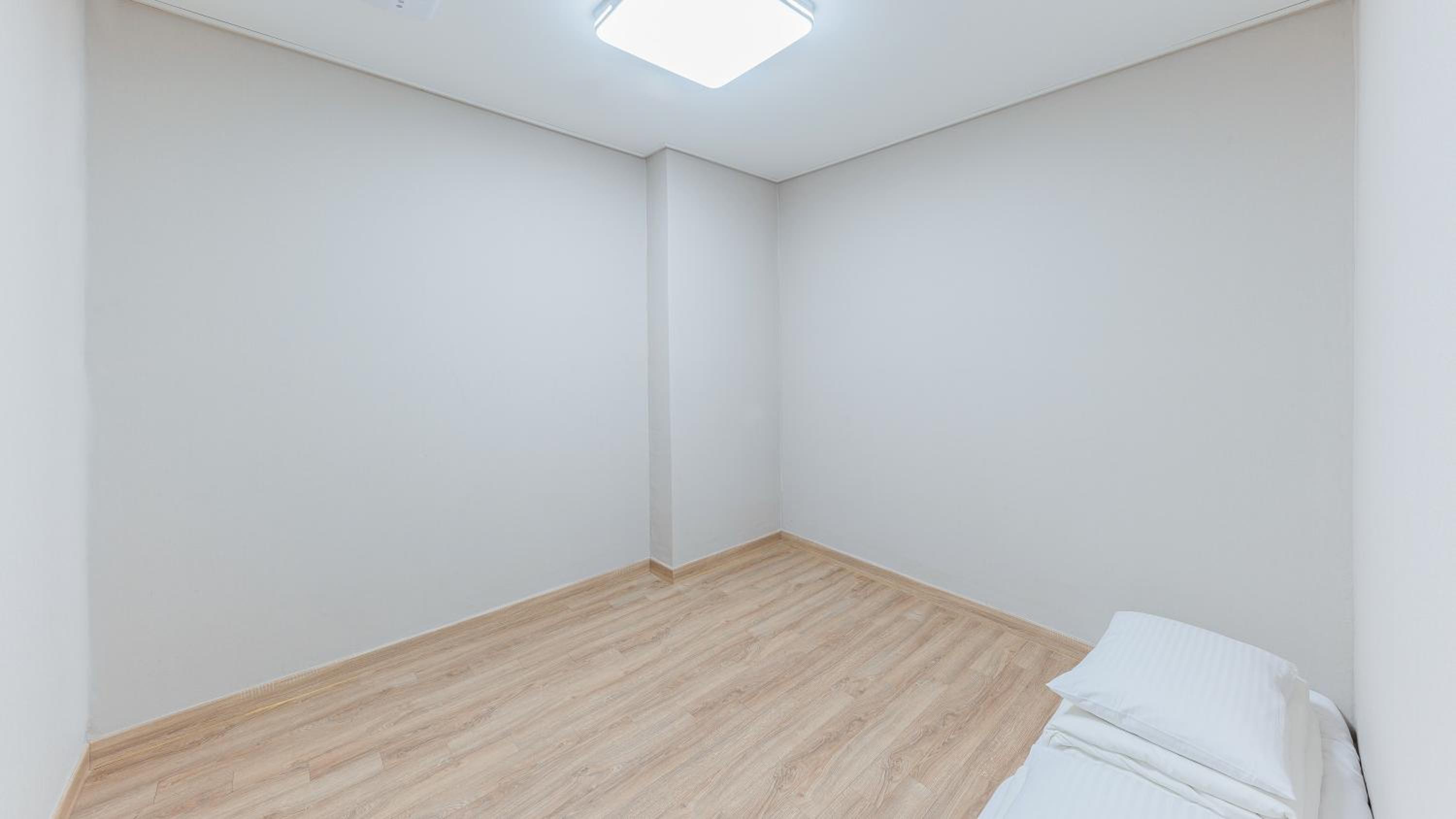Luxury Suite with Ocean View - Photo 5
