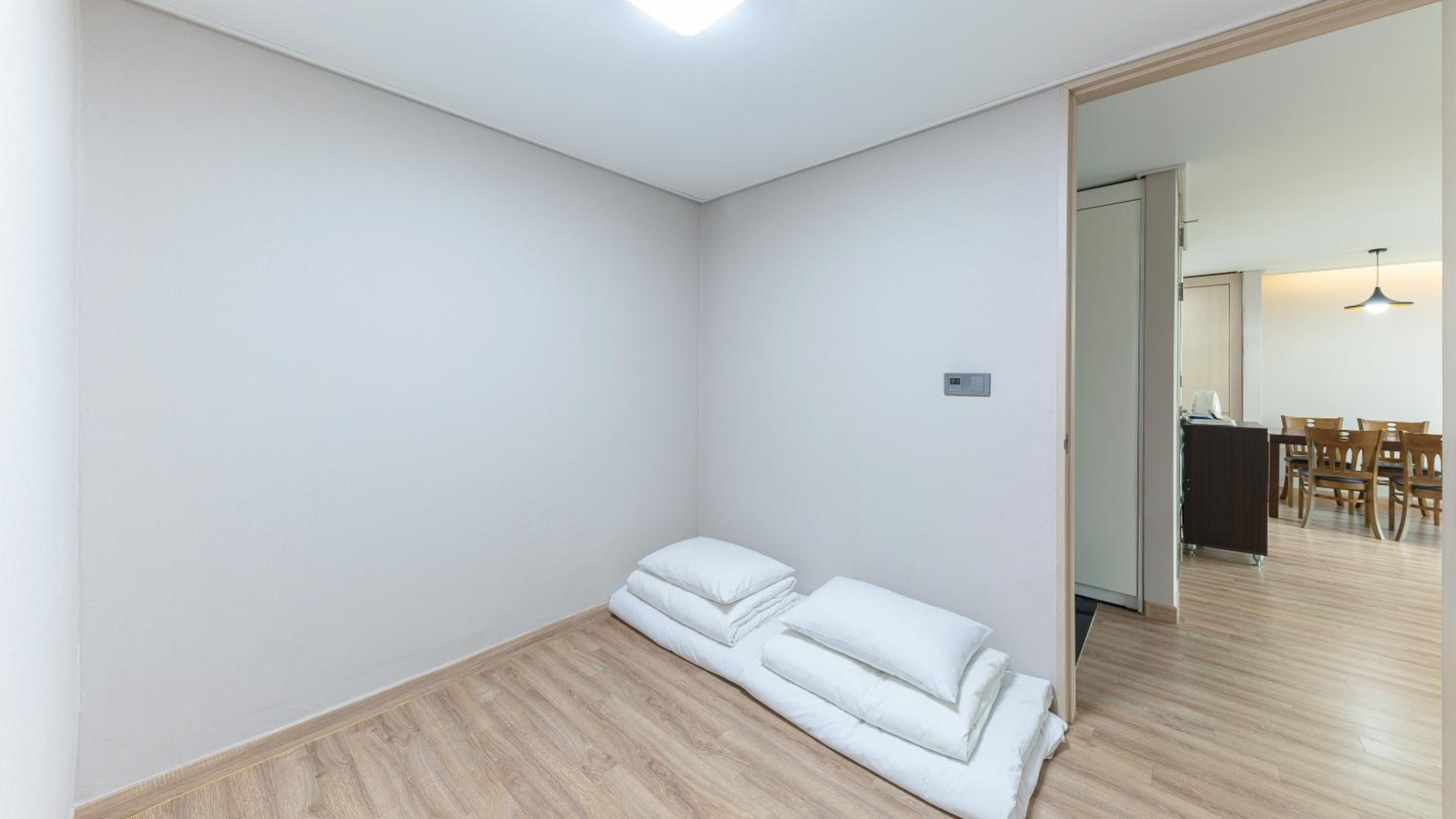 Luxury Suite with Ocean View - Photo 4