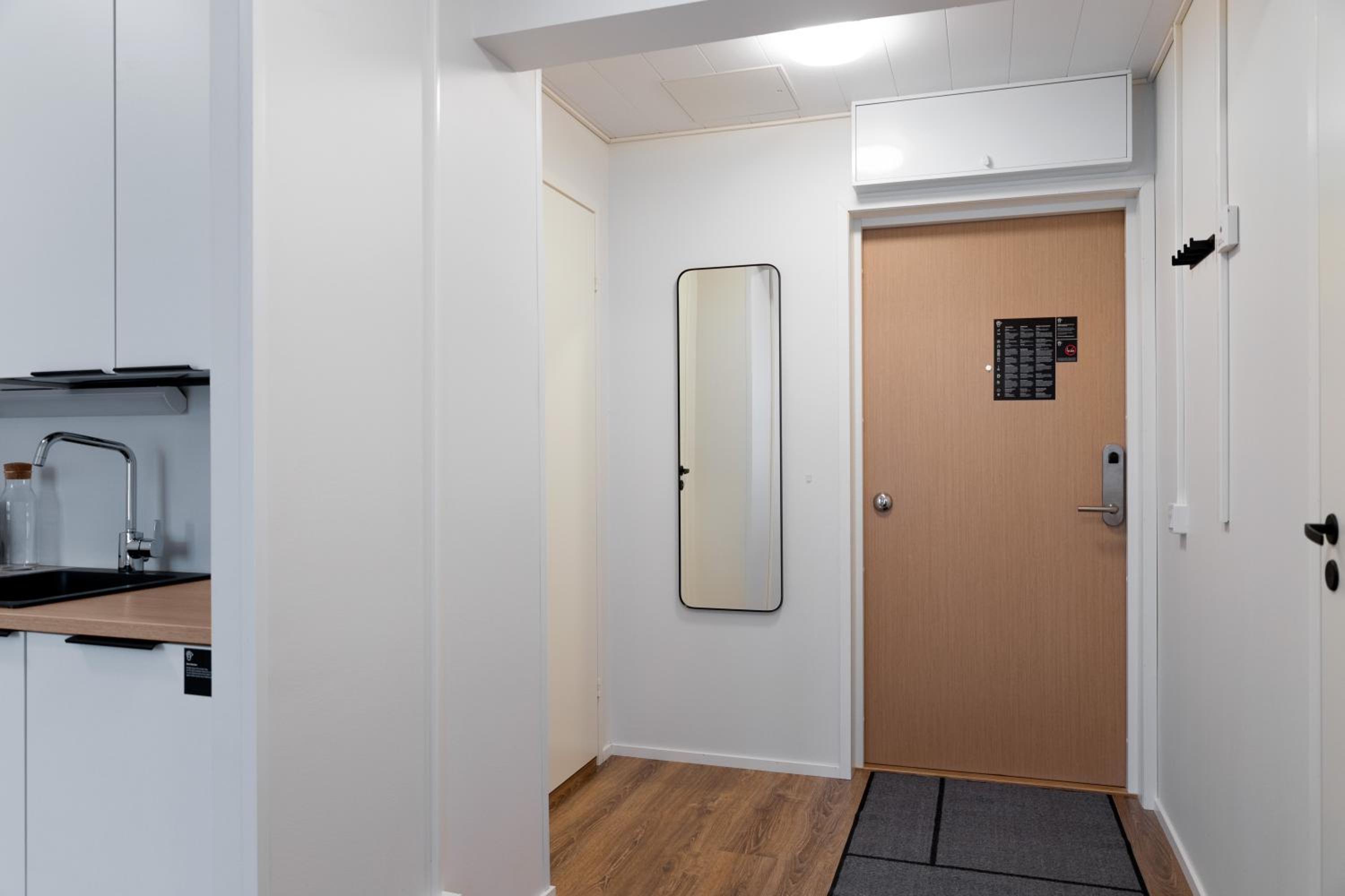 One-Bedroom Apartment photo 2