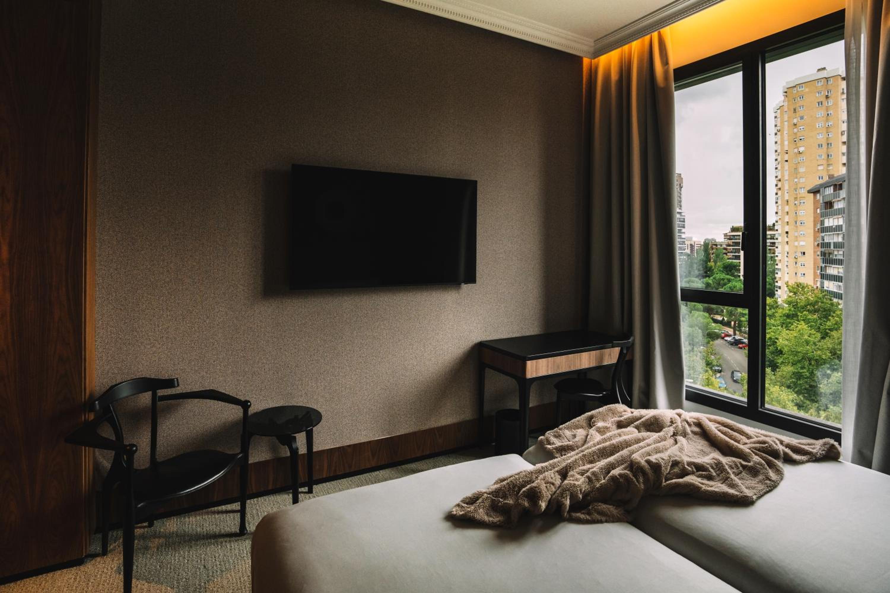 Standard Twin Room - Photo 2