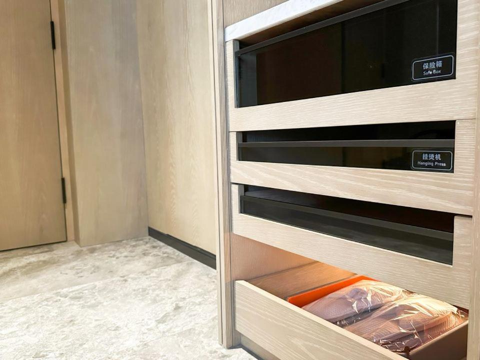 Deluxe Twin Room, Nonsmoking - Photo 3