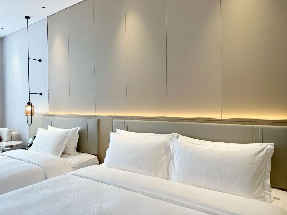 Family Twin Room, Non-Smoking photo 3