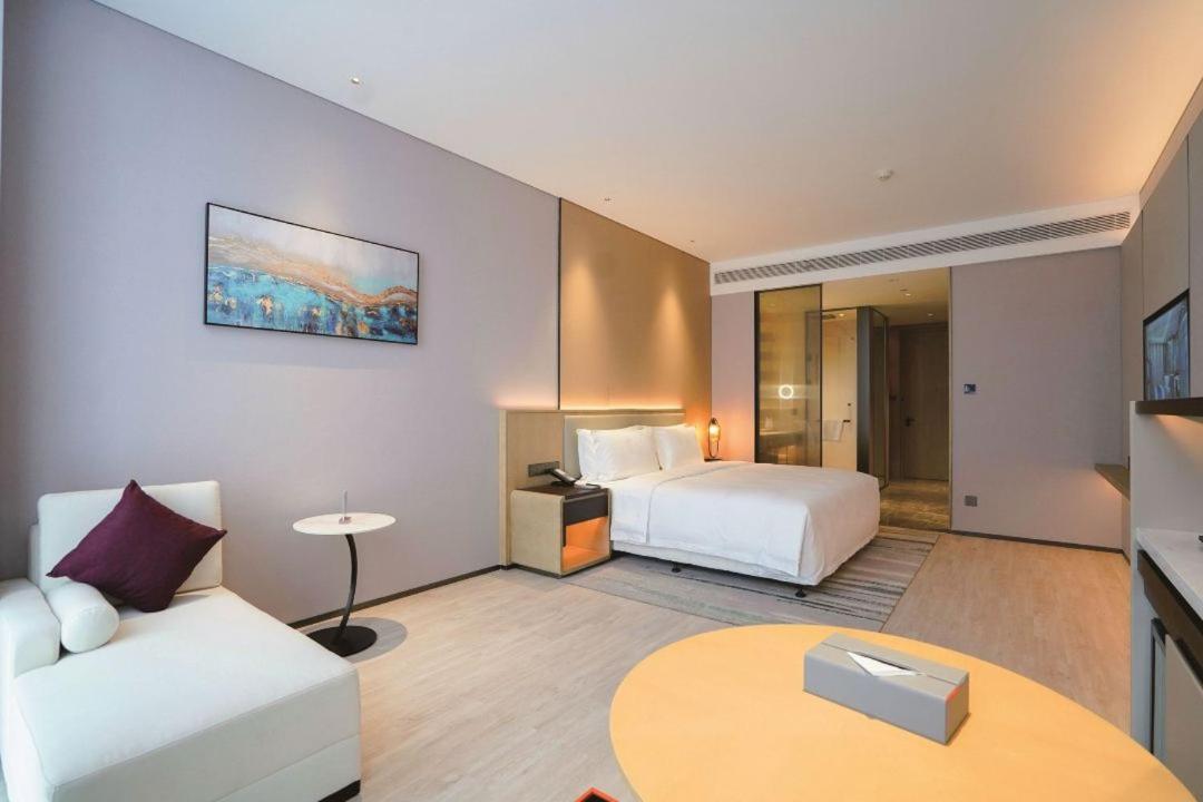 Superior King Room, Nonsmoking - Photo 3
