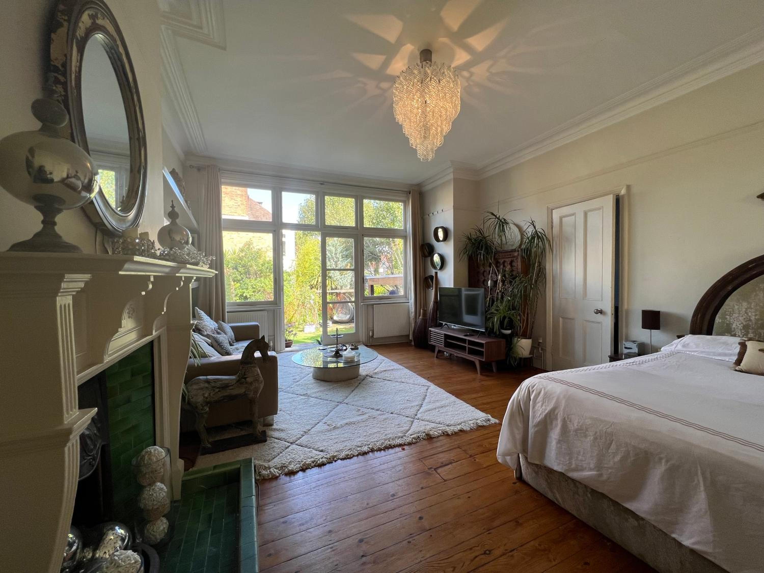 Deluxe King Room photo 3
