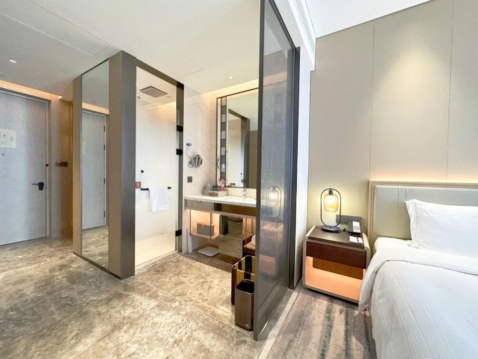 Superior Twin Room, Nonsmoking - Photo 3