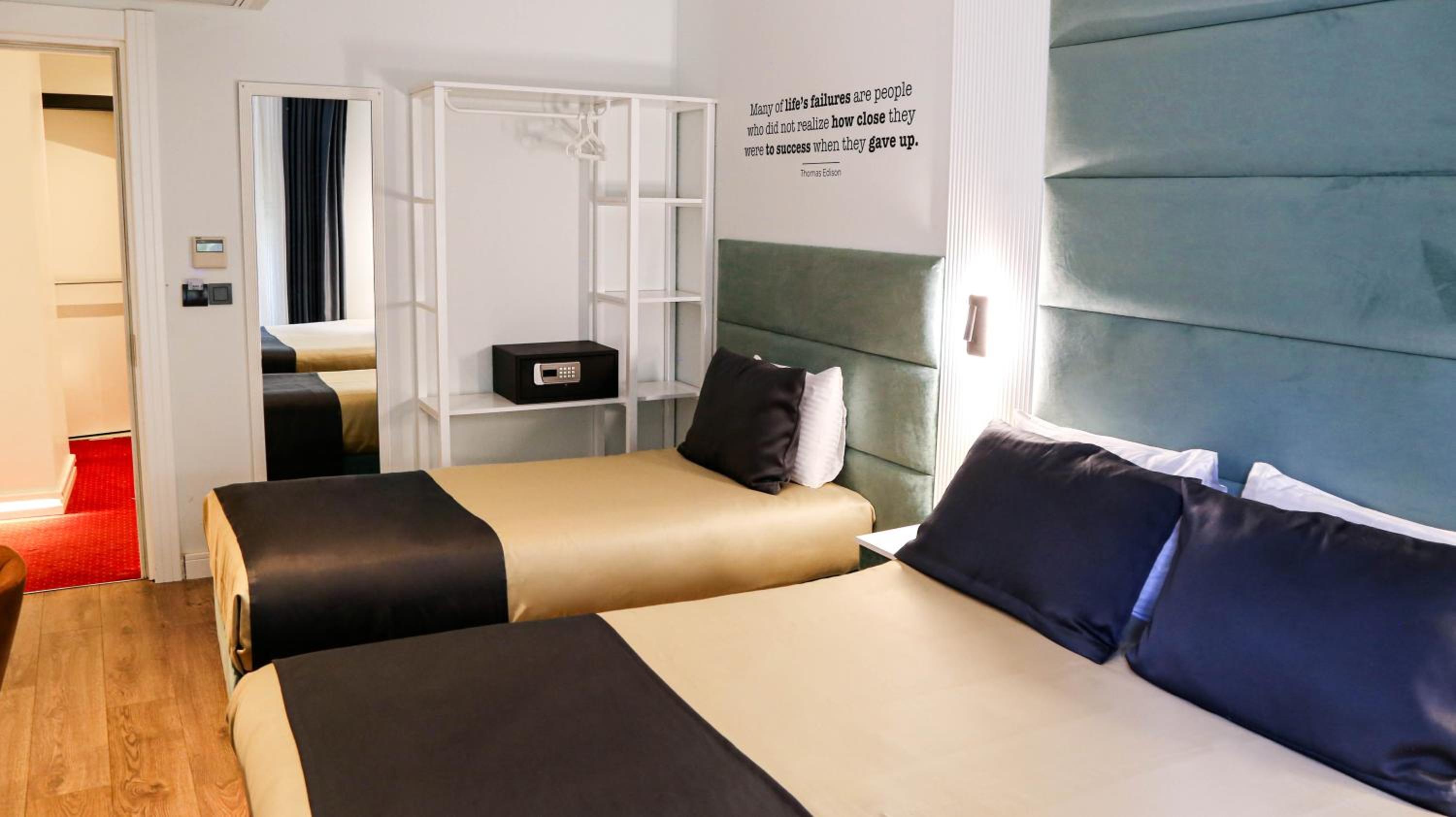 Deluxe Triple Room - Photo 6