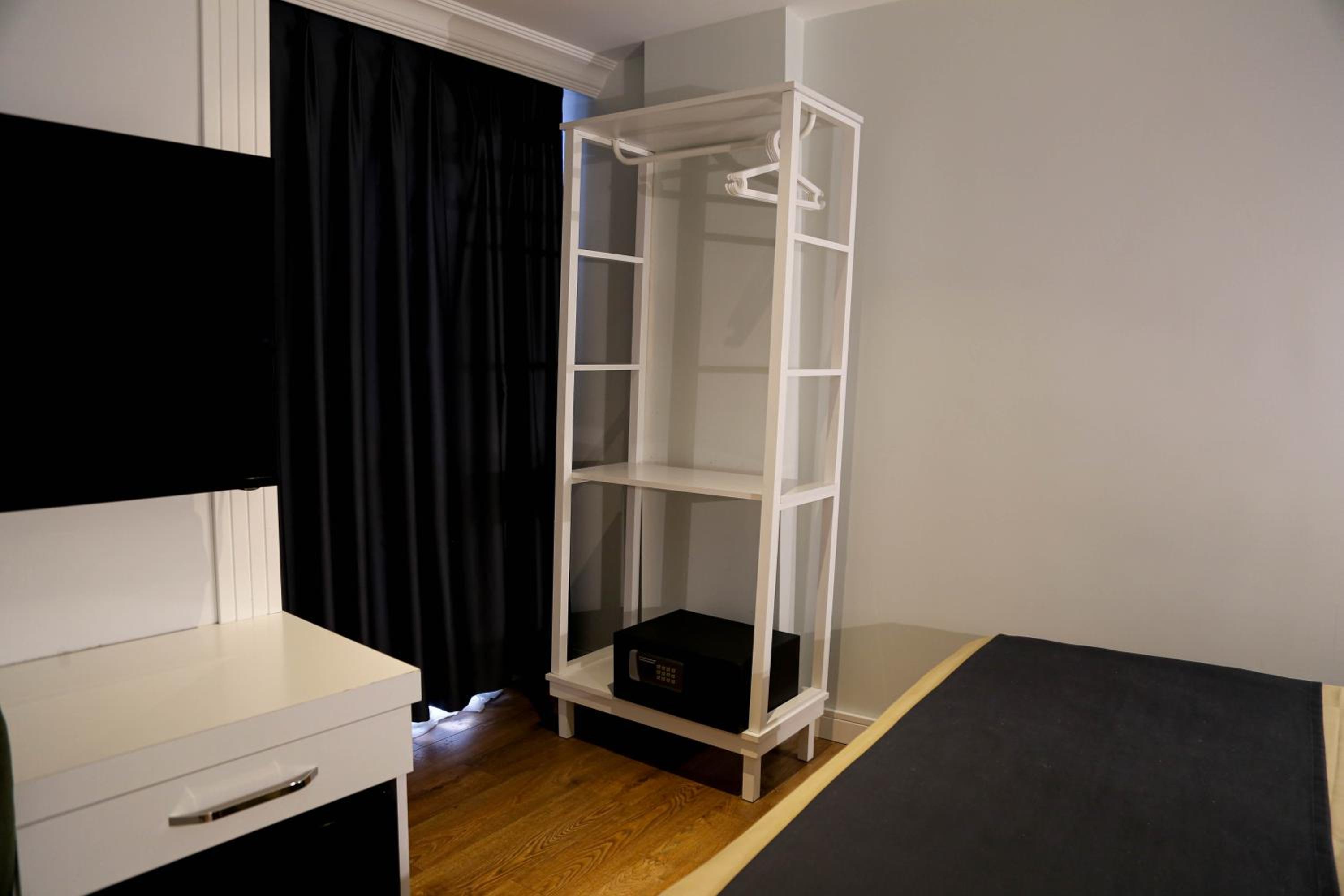Deluxe Double Room - Photo 36