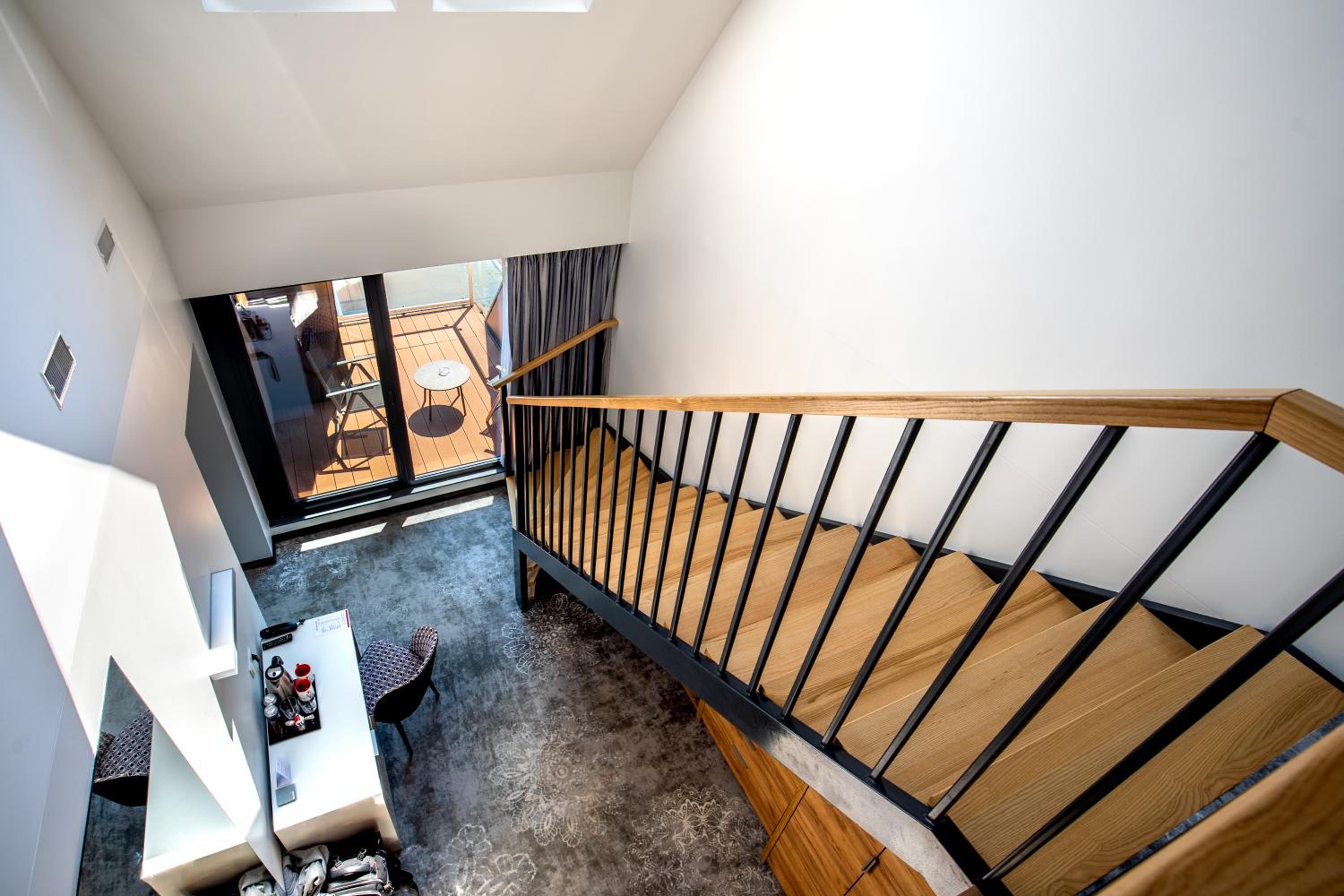 Suite - Photo 4