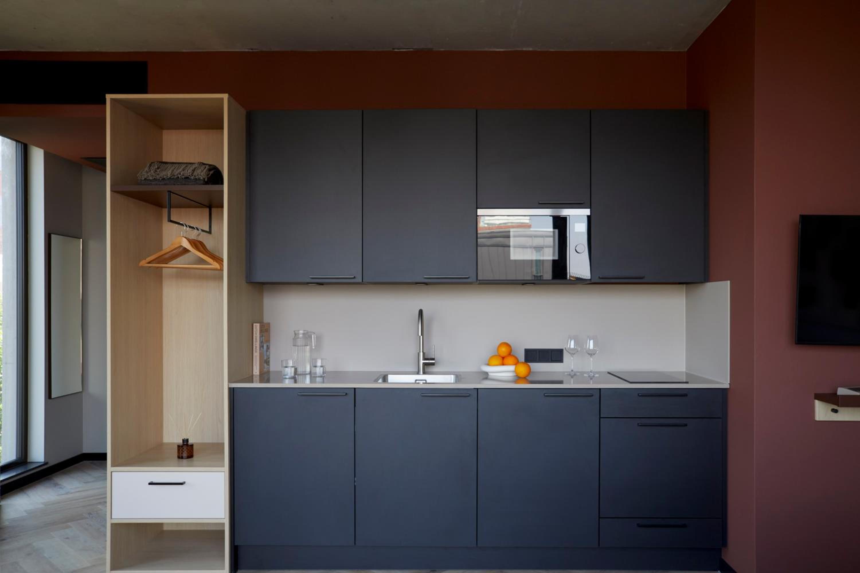 Spacious Studio with Kitchen