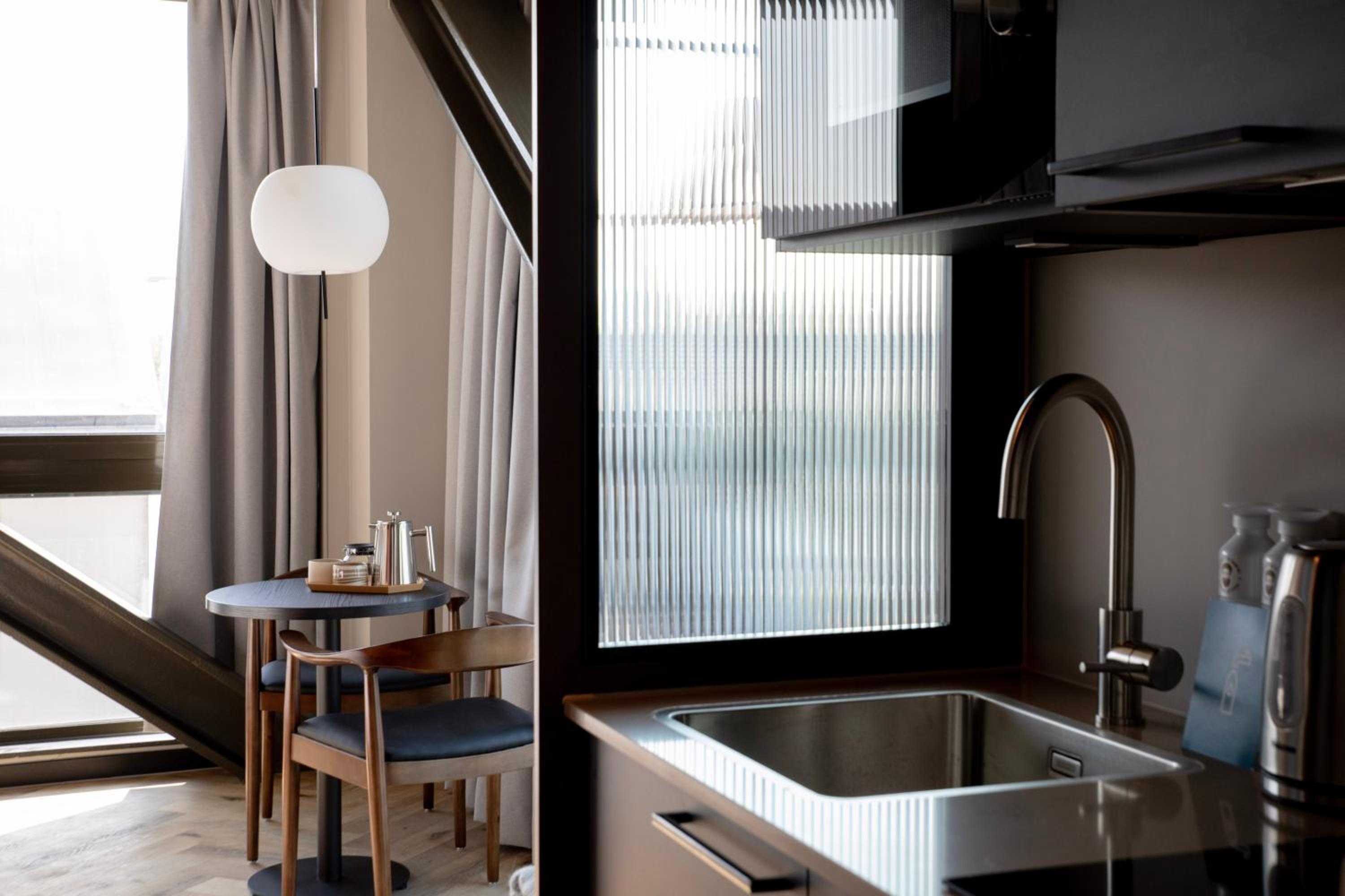 Original Studio with Kitchen
