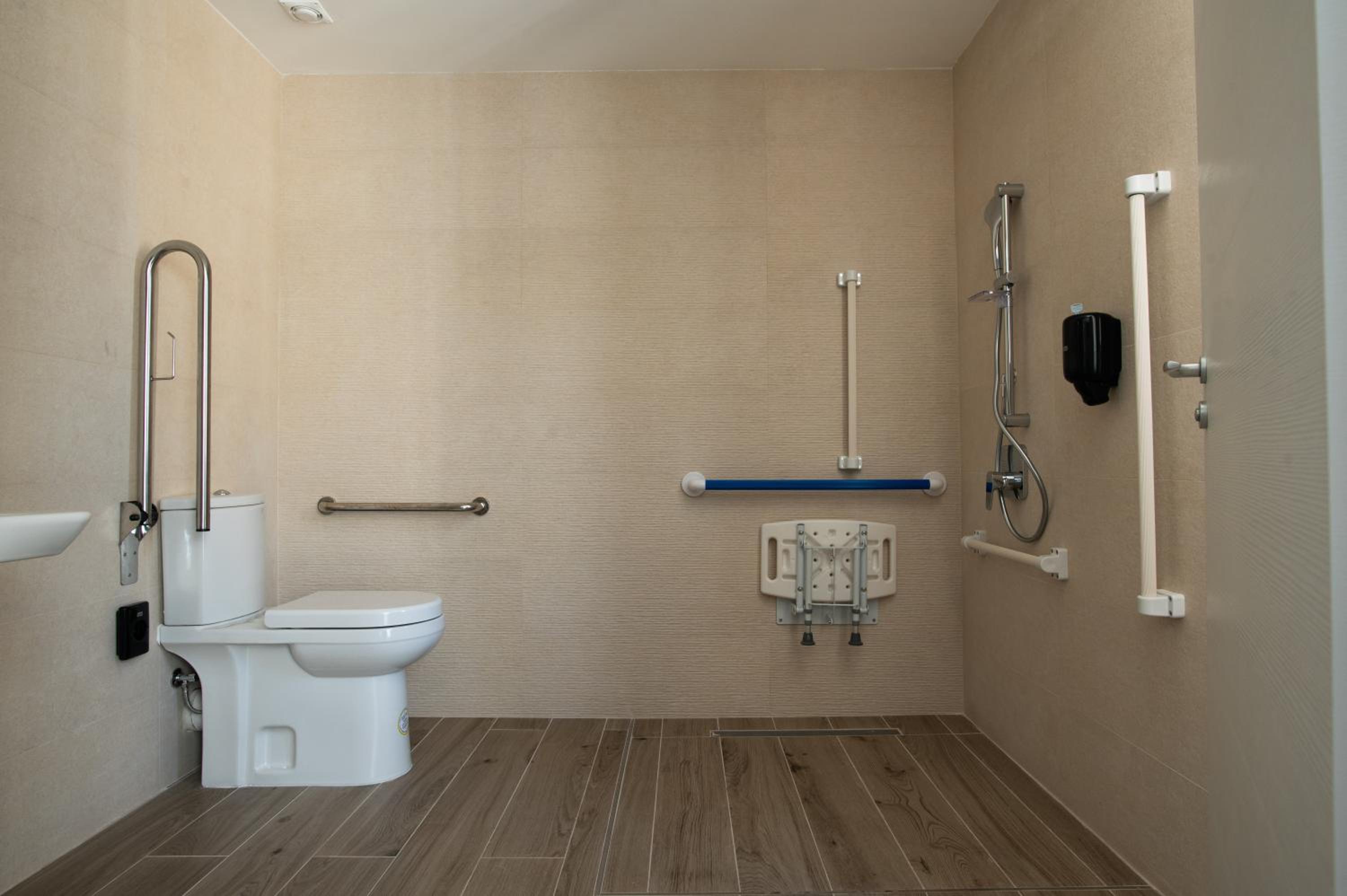 Superior Double or Twin Room - Photo 12