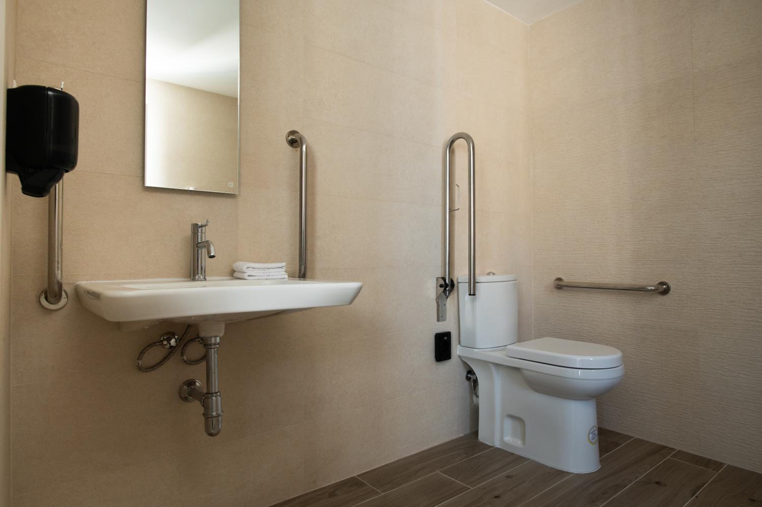 Superior Double or Twin Room - Photo 7