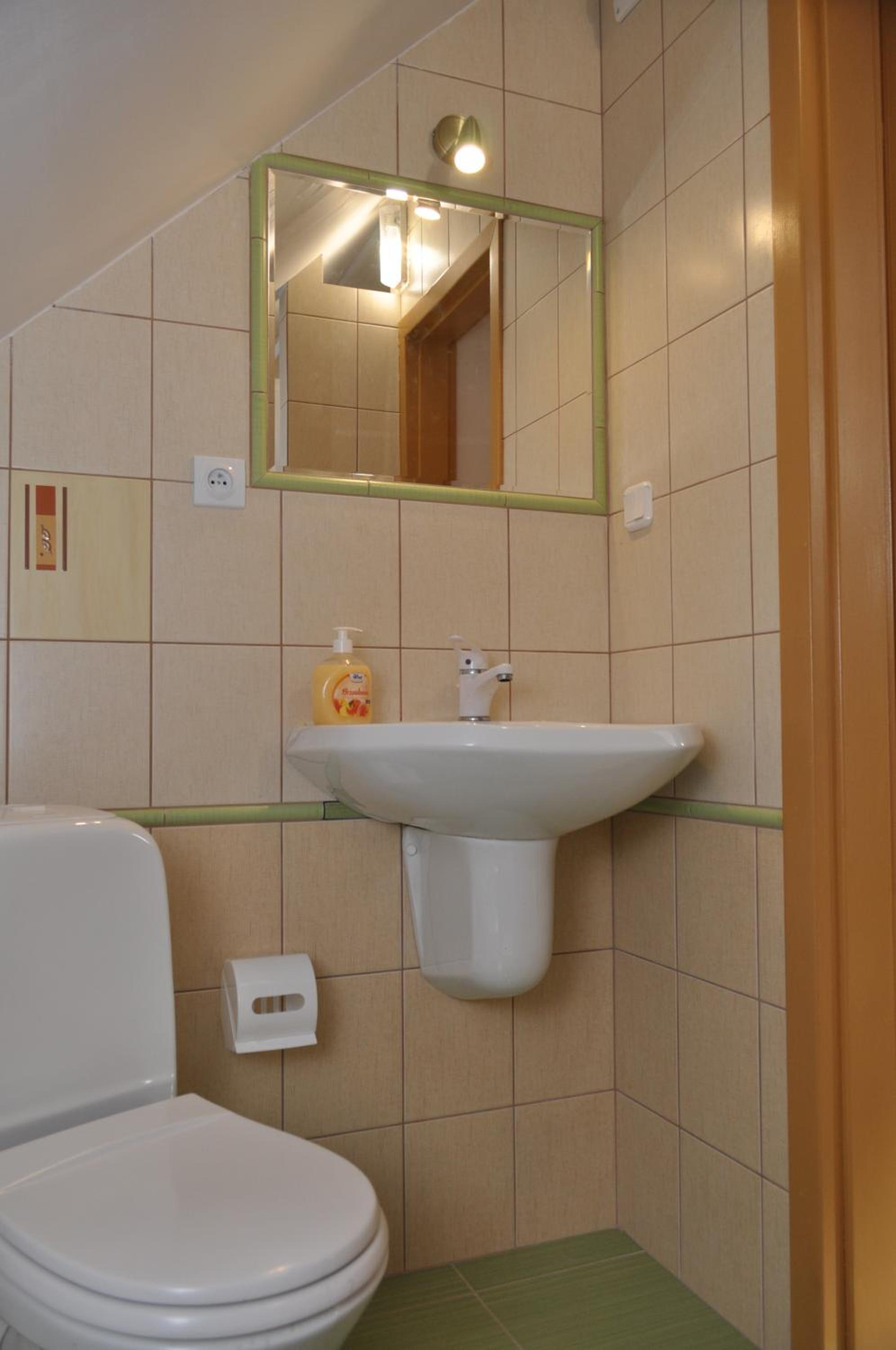 Apartment with Balcony - Photo 3