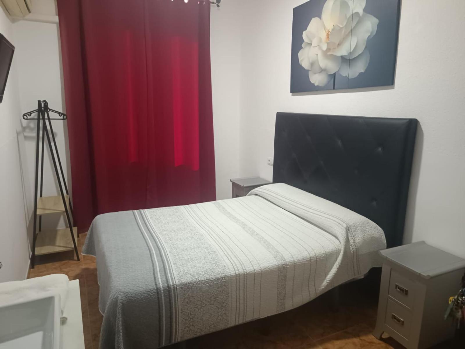 Habitación Doble o con Dos Camas con Baño Compartido