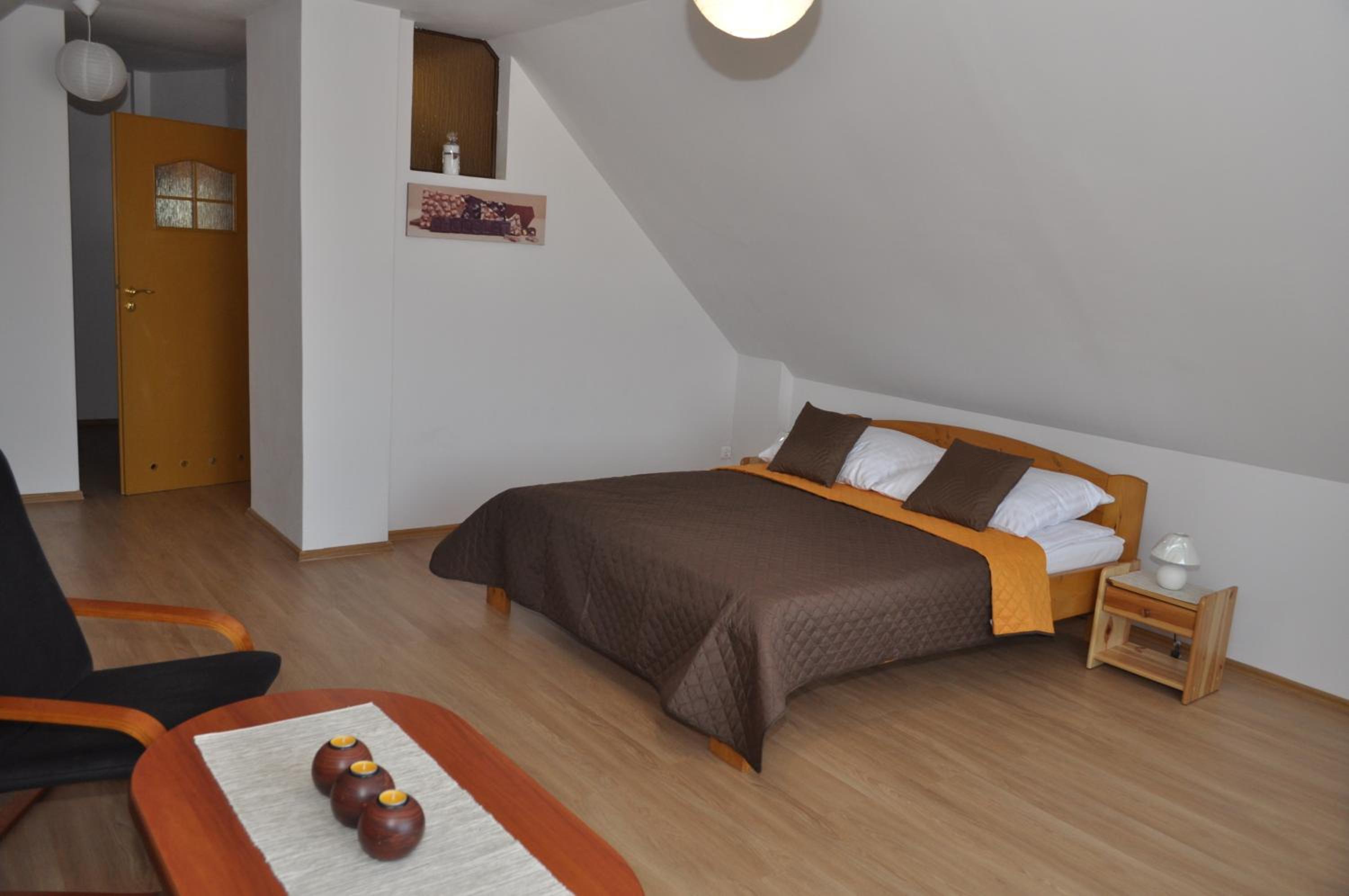 Apartment with Garden View - Photo 4