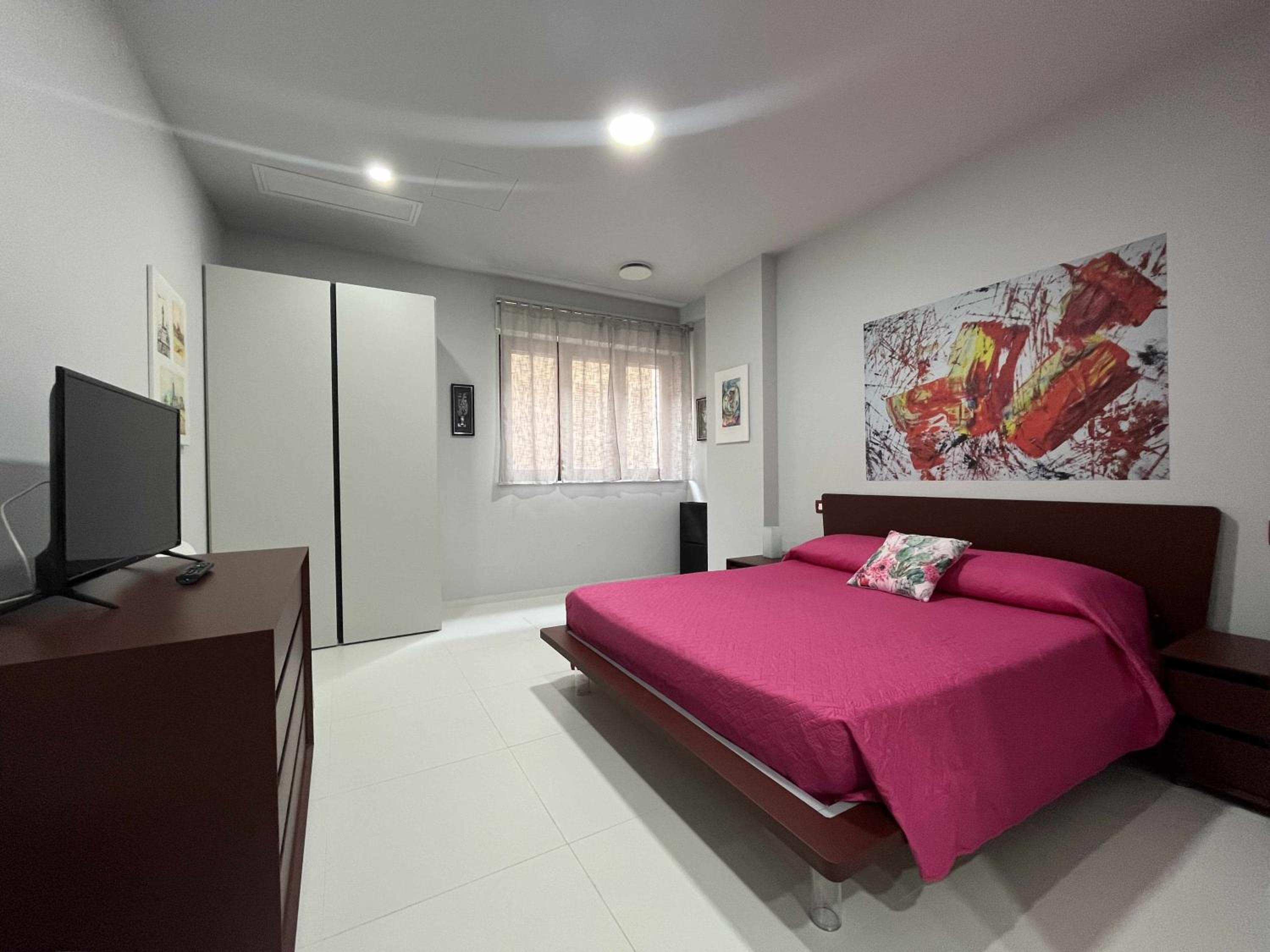 King Studio With Sofa Bed