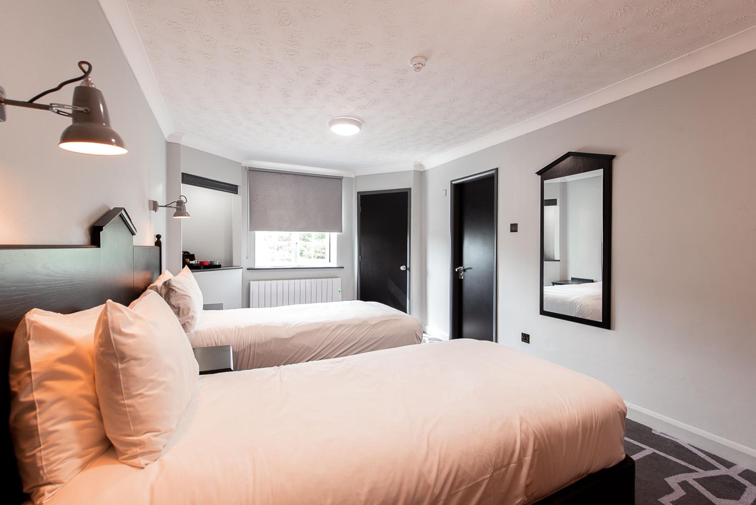 Twin Room - Photo 5