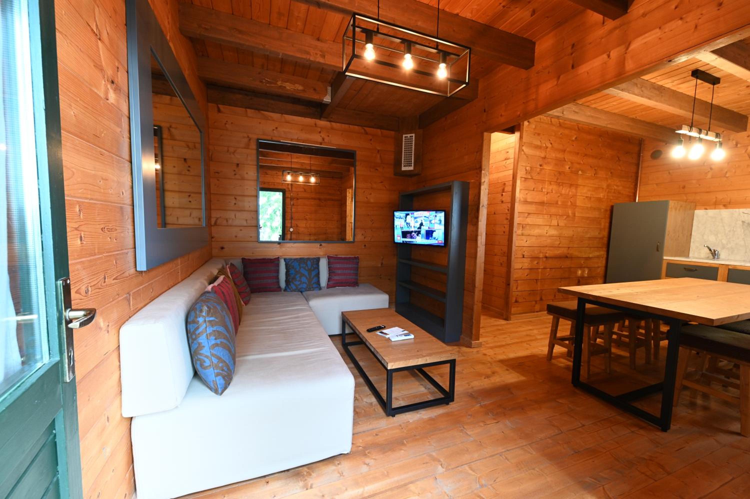 Superior Chalet - Photo 11
