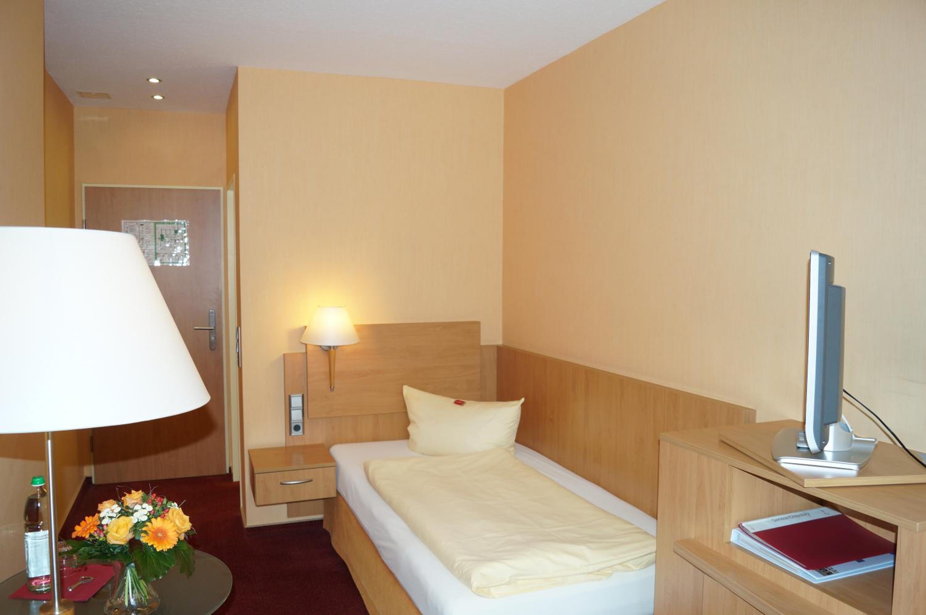 Single Room photo 3