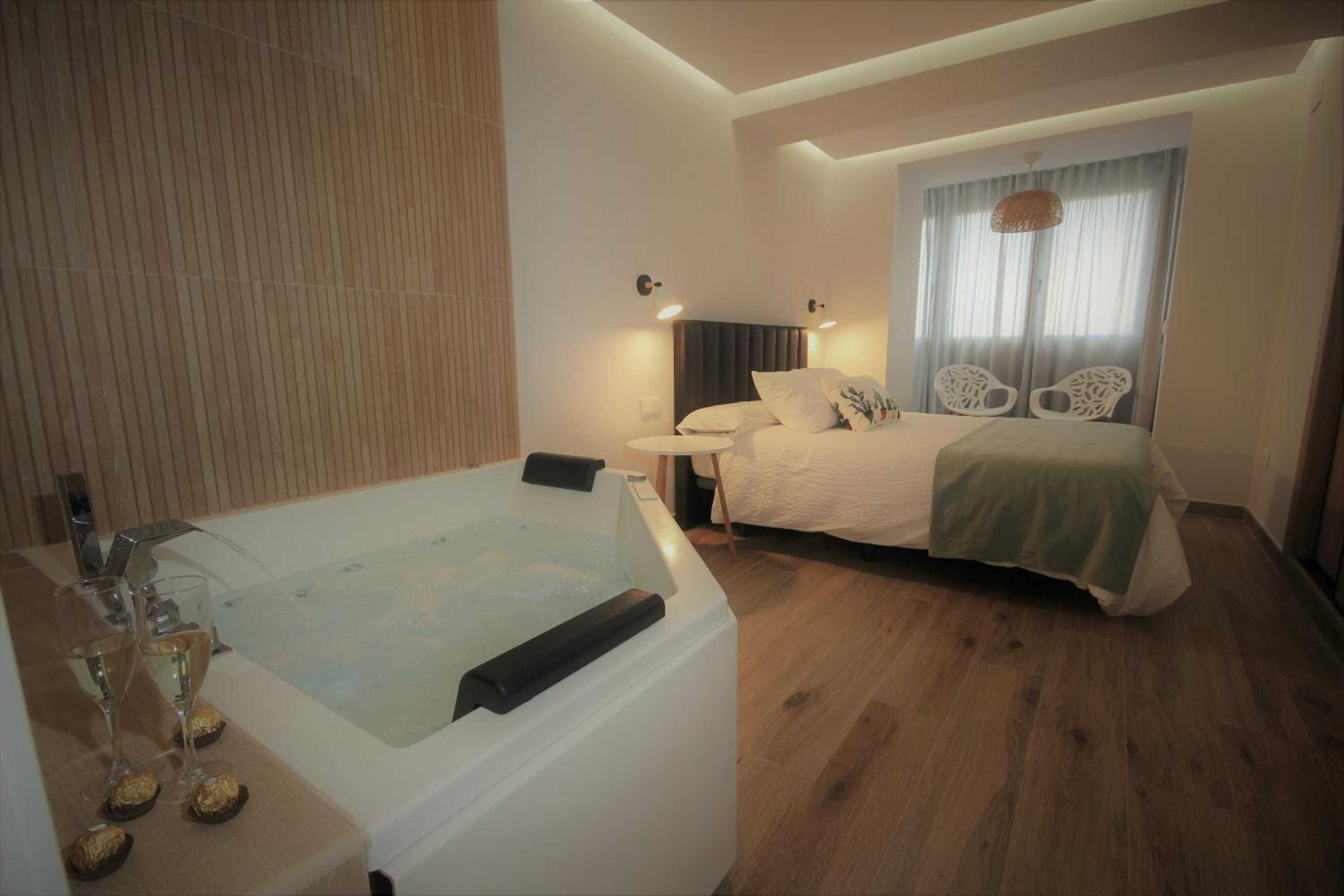 Suite Deluxe con Bañera de Hidromasaje