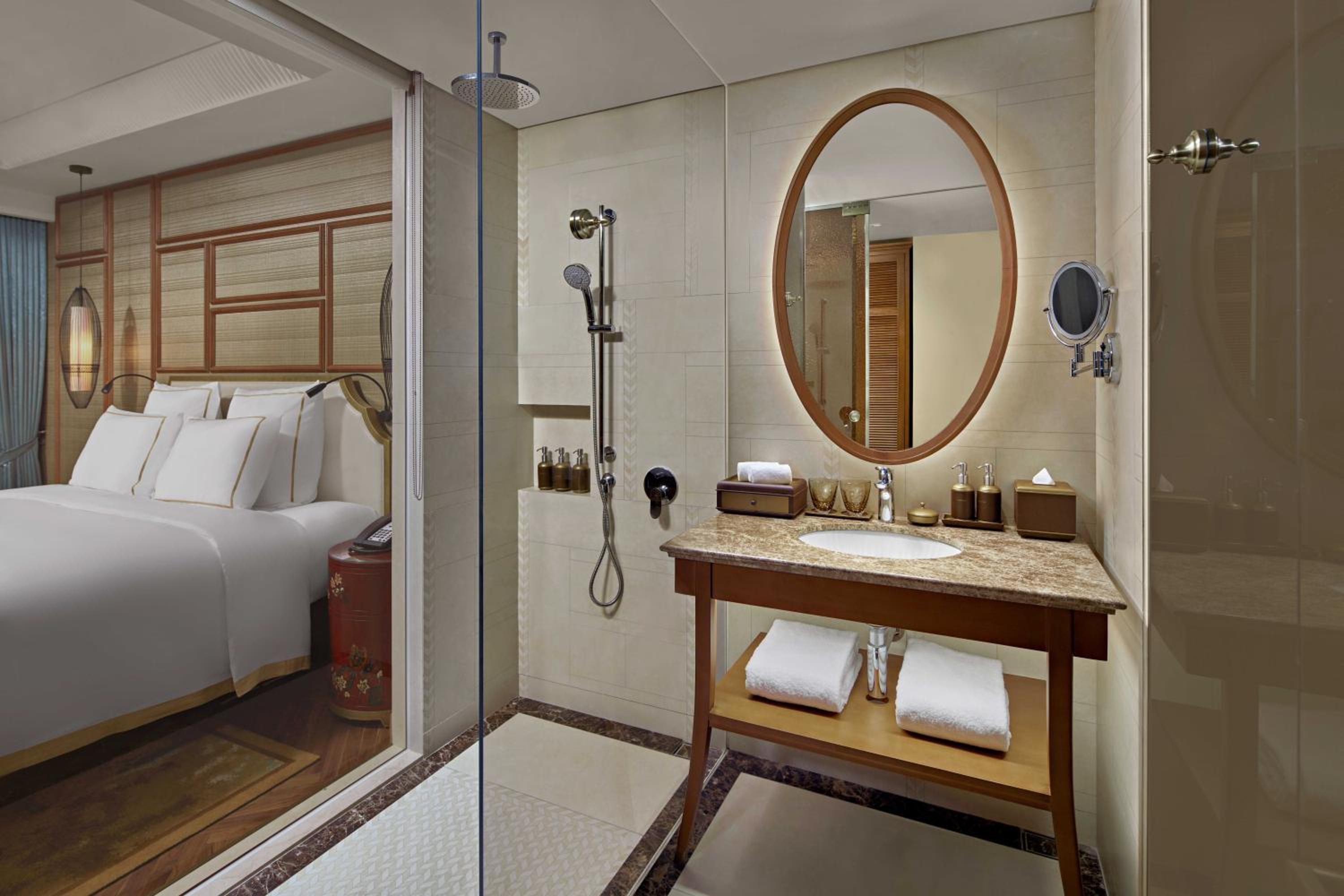 Grand Deluxe Twin Room - High Floor photo 3