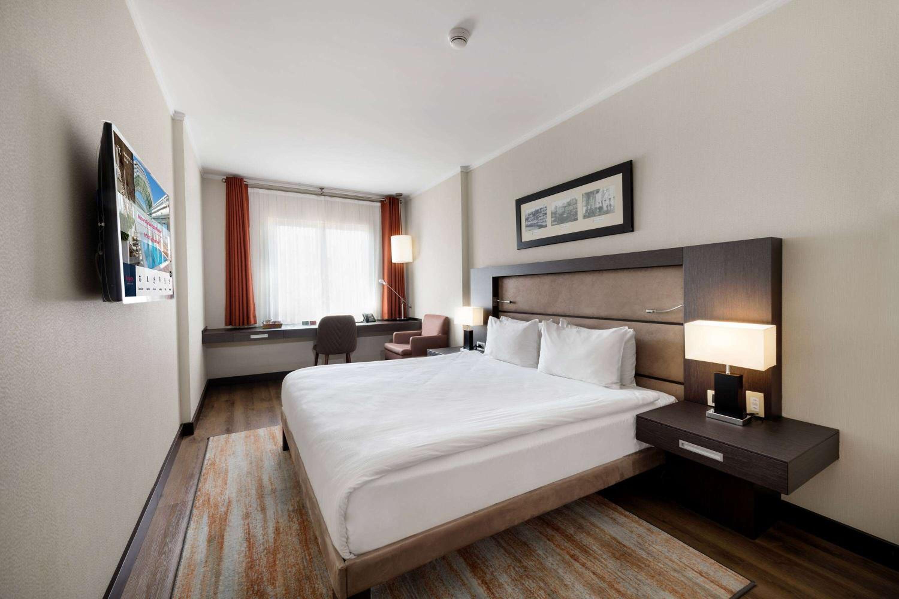 Standard Double Room - Non-Smoking