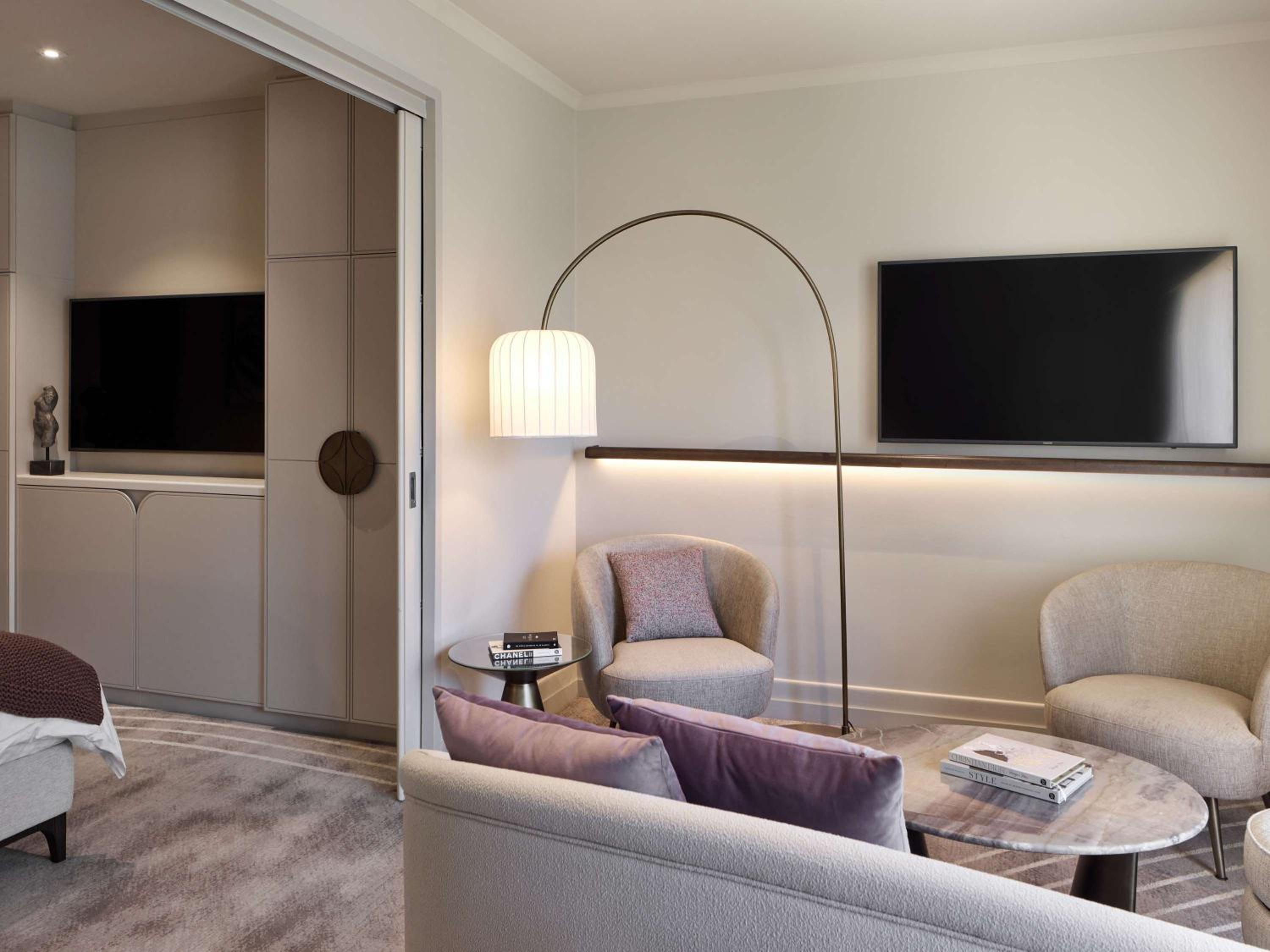 North Terrace Studio Suite - Photo 9