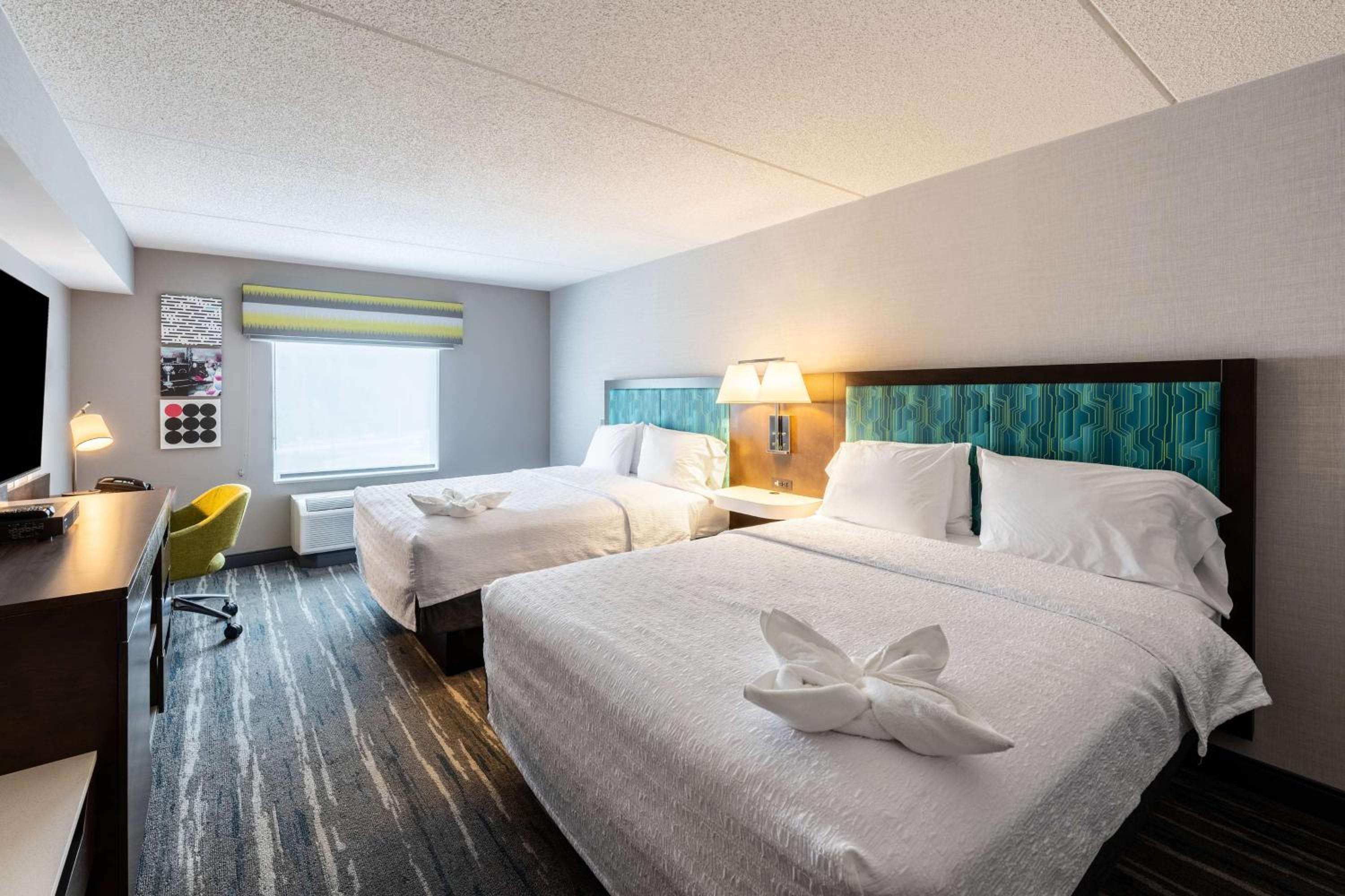 Room with Two Queen Beds - Non-Smoking