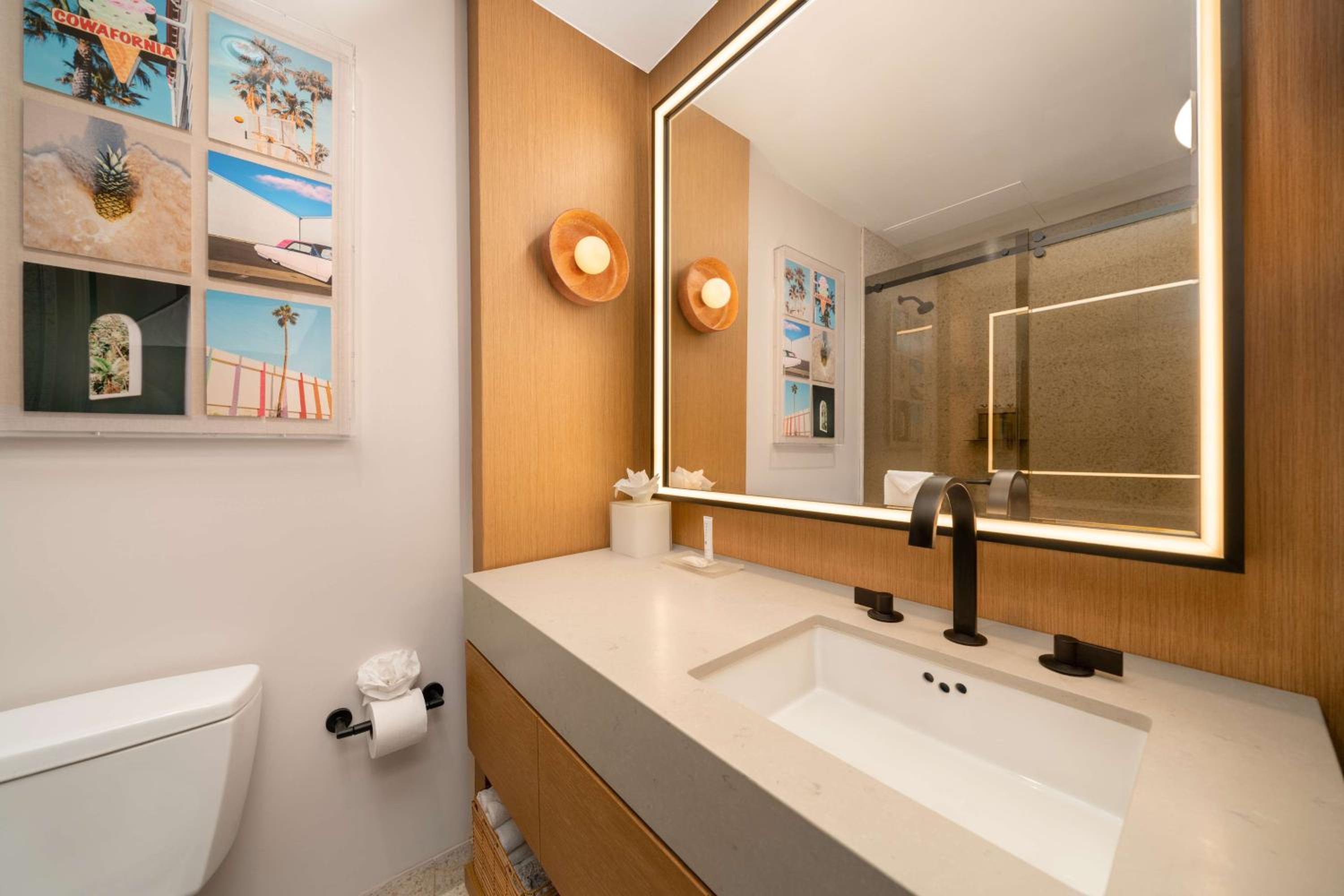 DELUXE LOFT - 1 KING - Photo 4