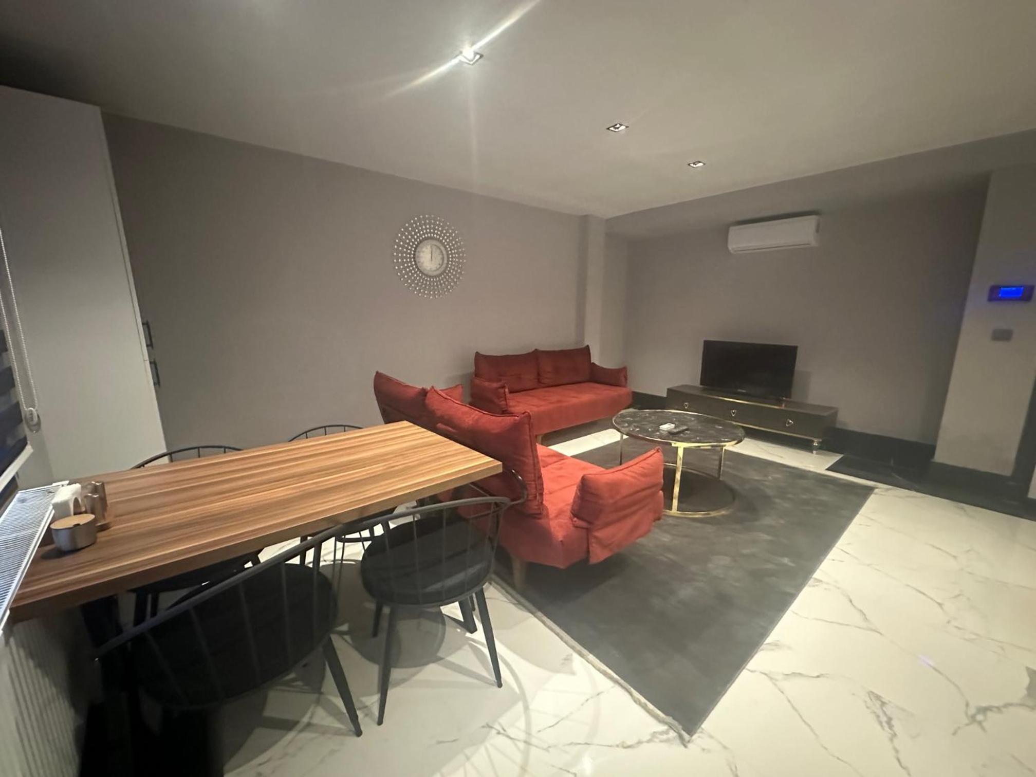 Apartment - Ground Floor photo 2