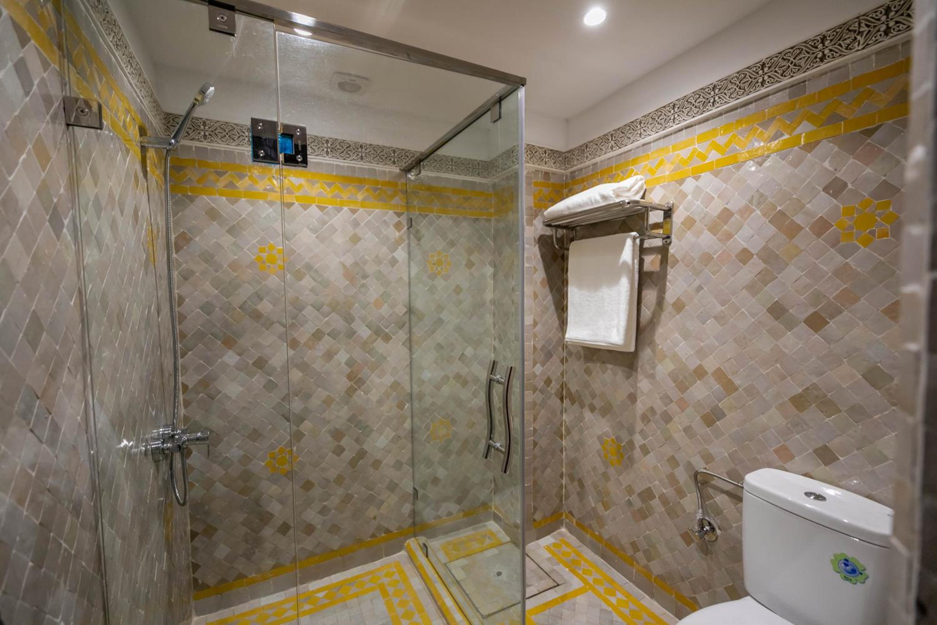 Deluxe Junior Suite - Photo 3
