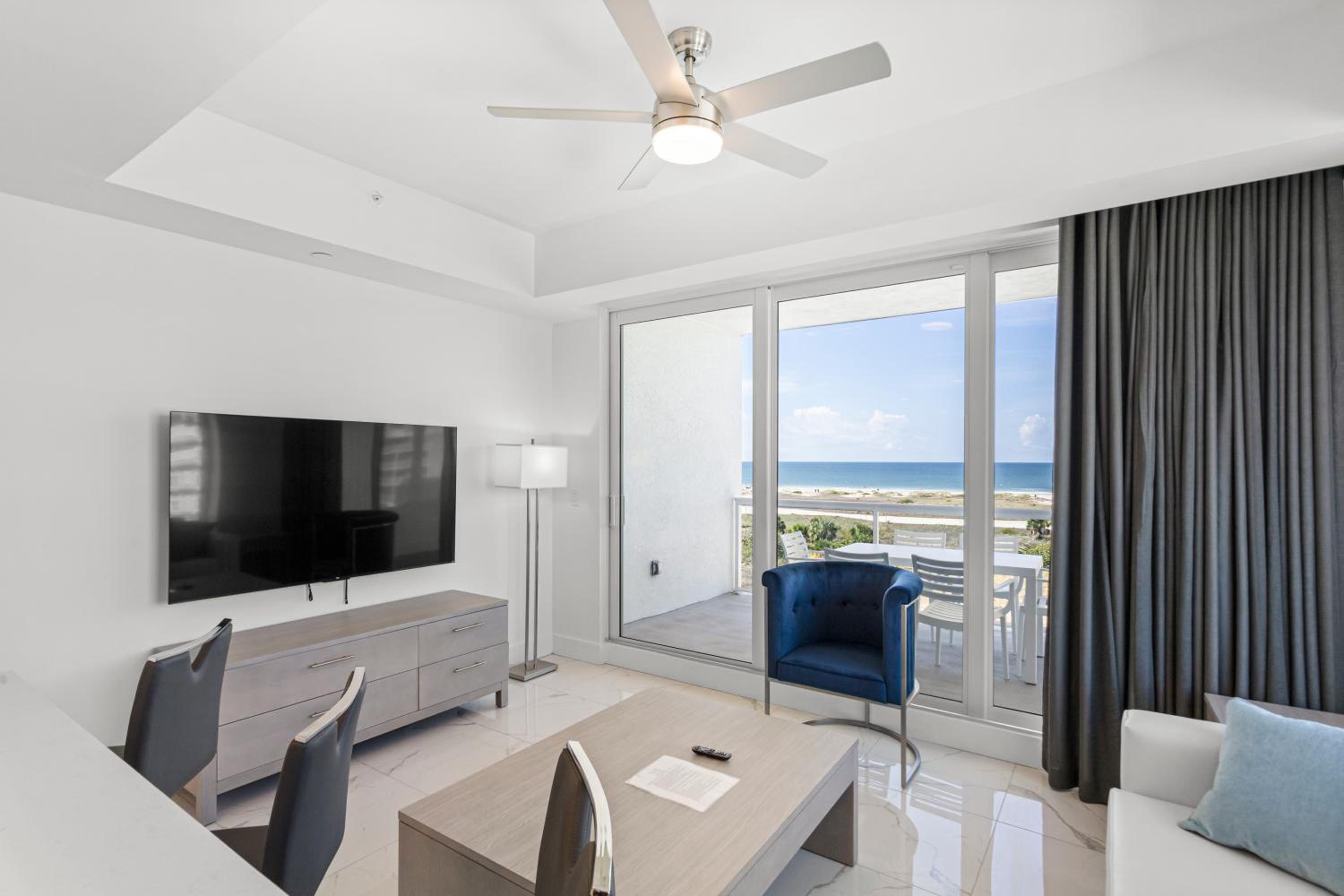 Superior Suite with Sea View
