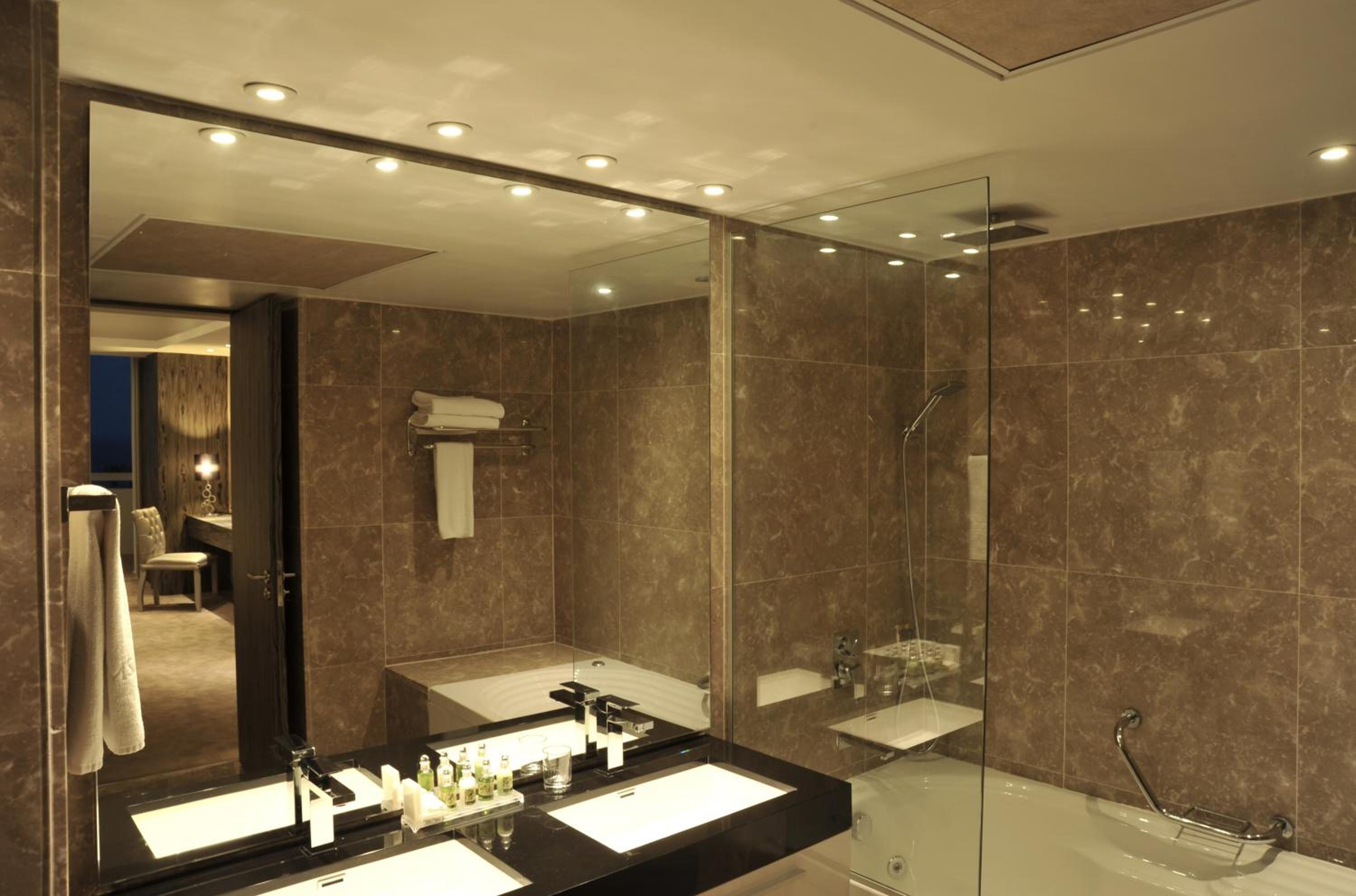 King Suite - Photo 4
