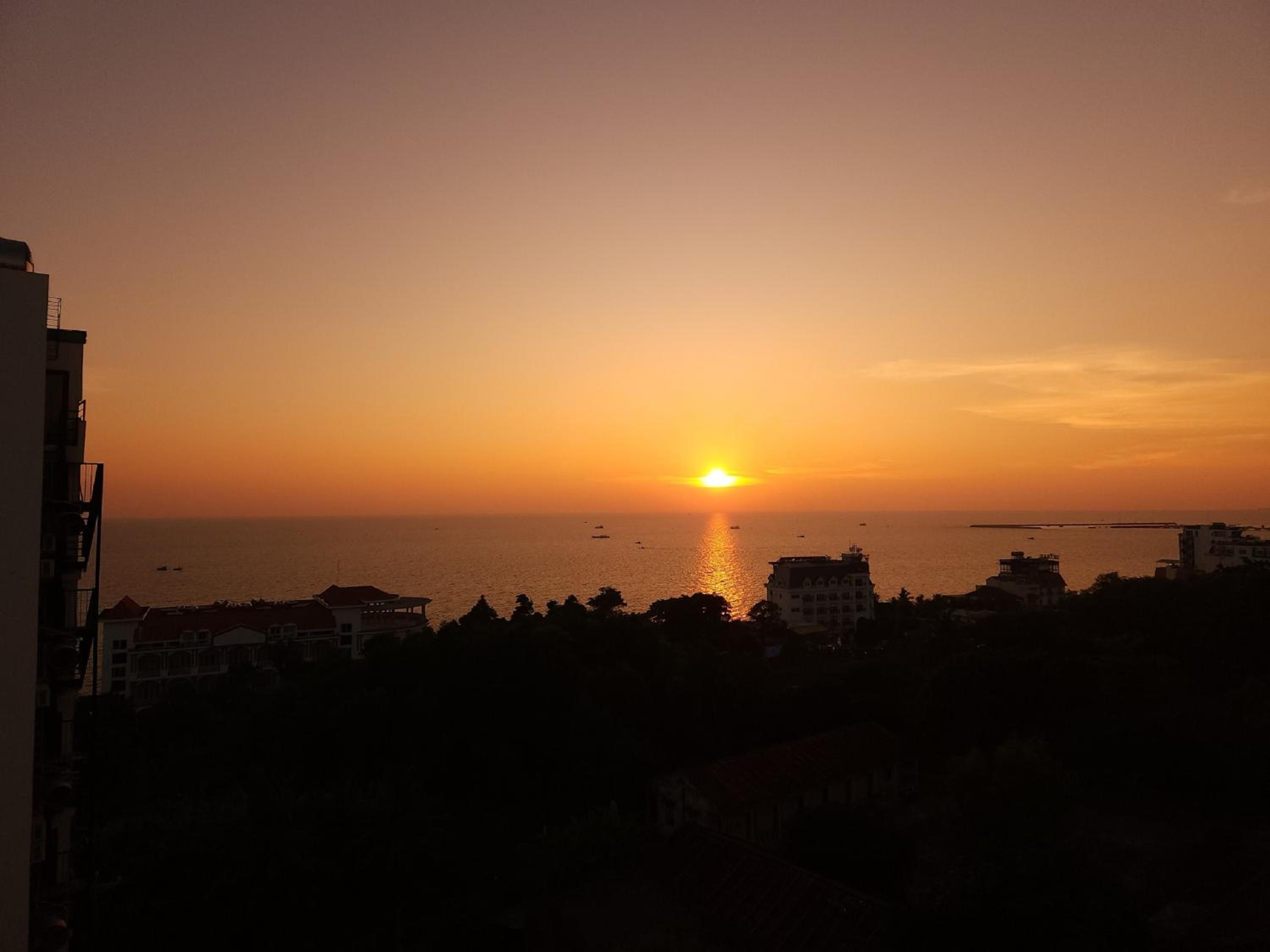 Apartment with Sea View - Photo 24