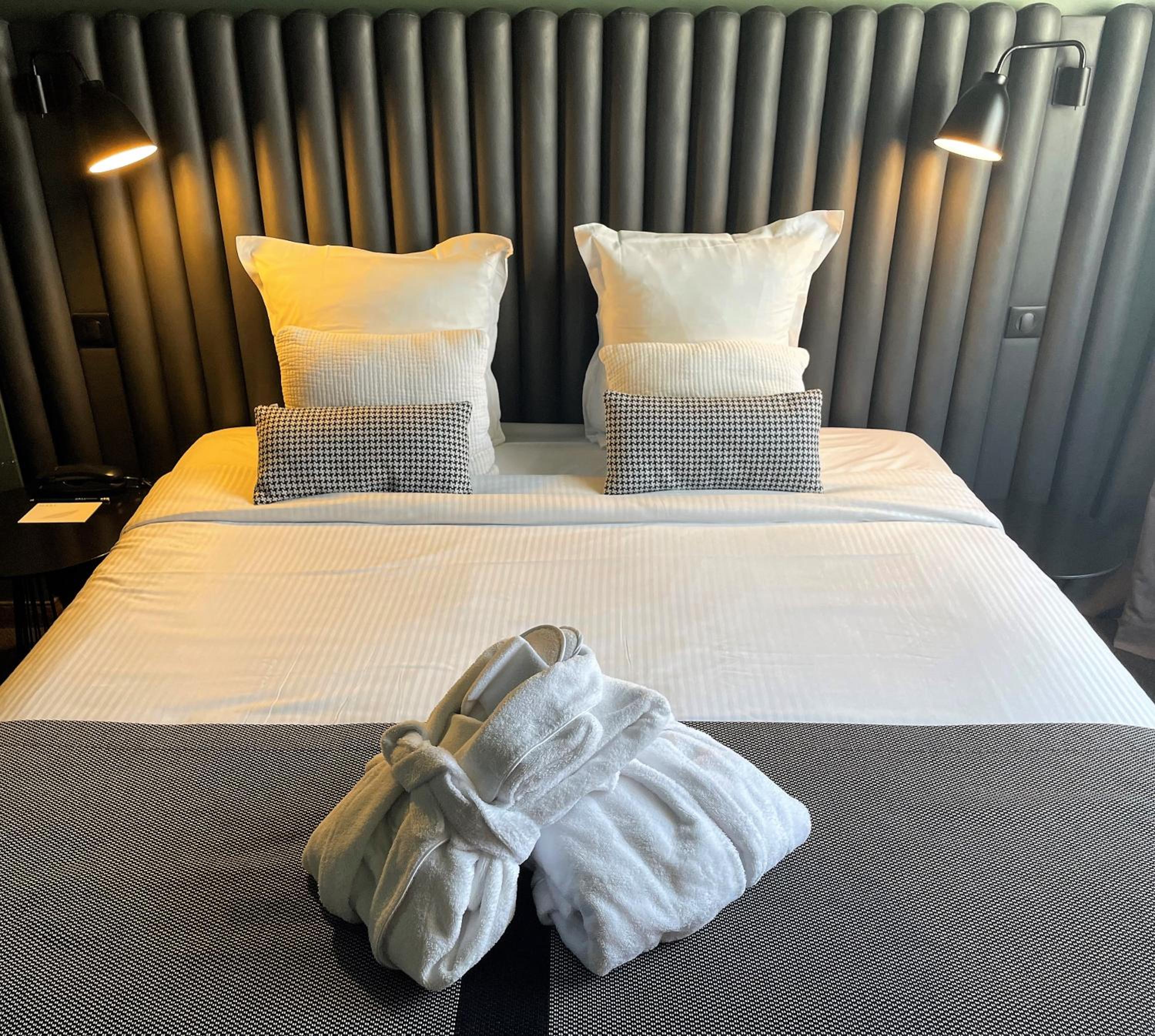 Deluxe Double Room - Photo 1