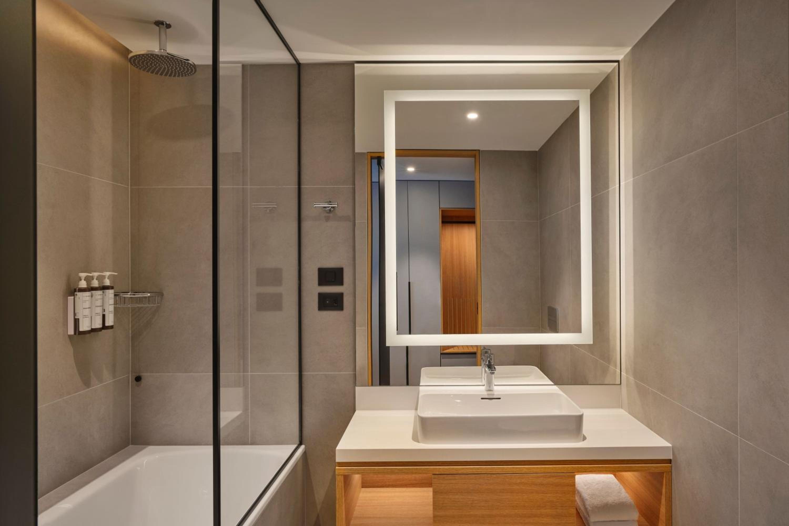 Superior Twin Room with Sea view - Photo 4