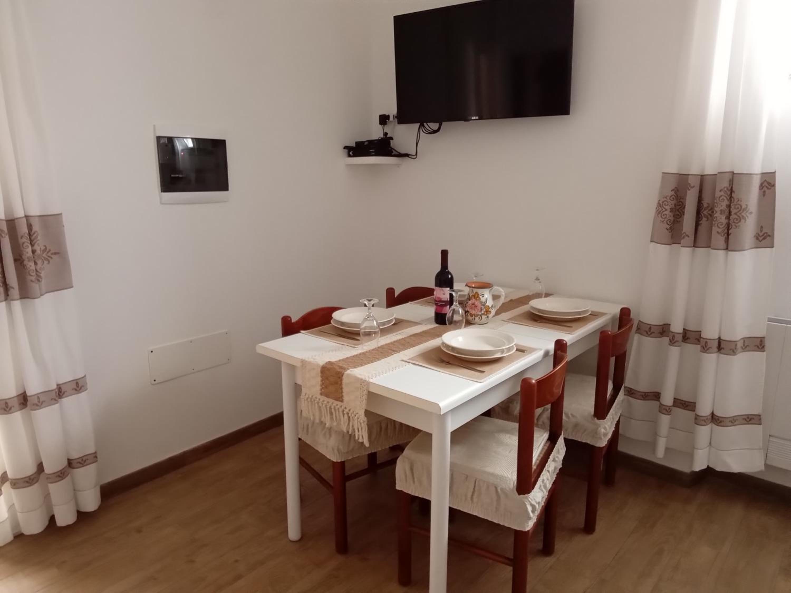 One-Bedroom House photo 2