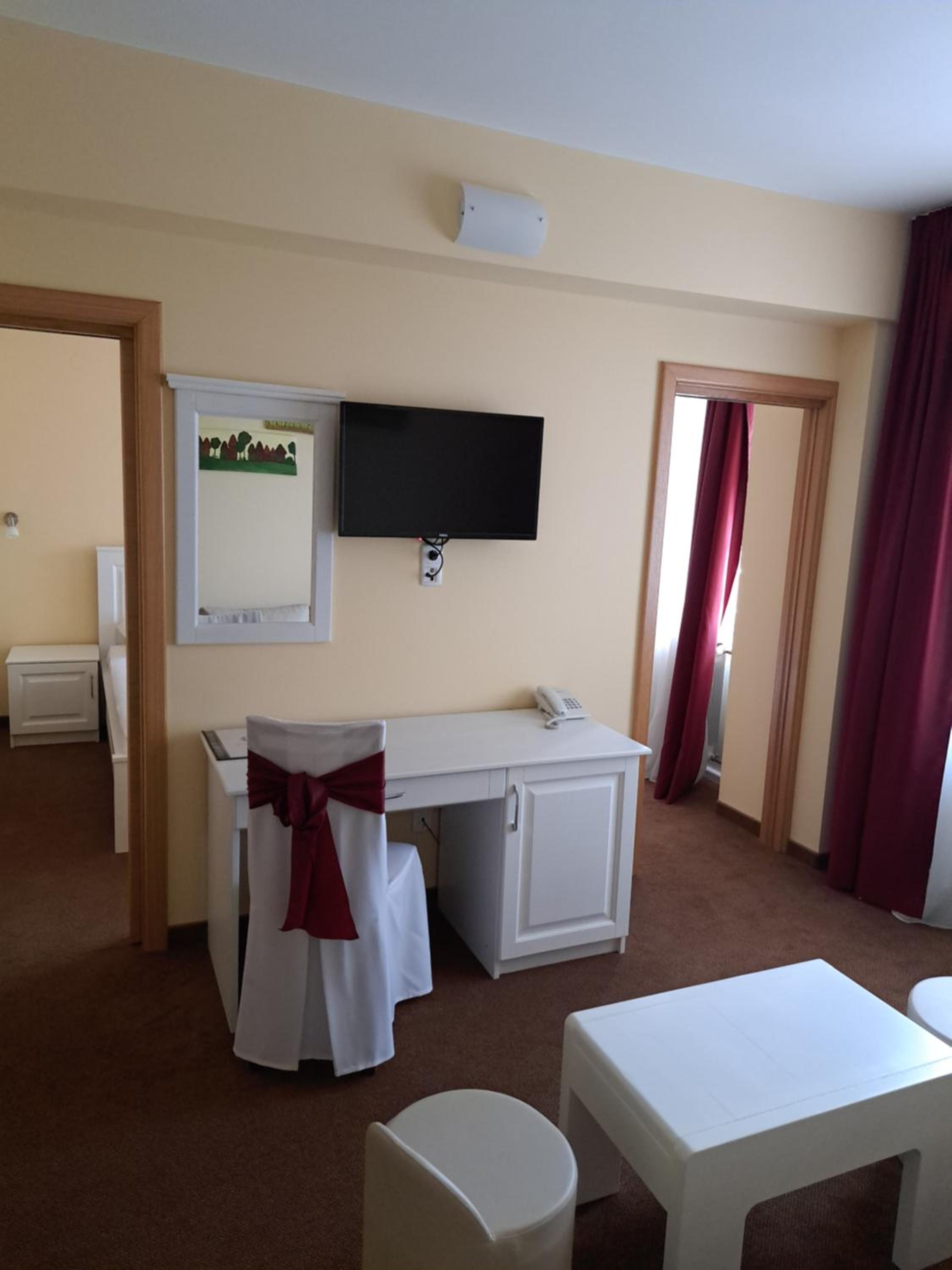 Suite - Photo 6
