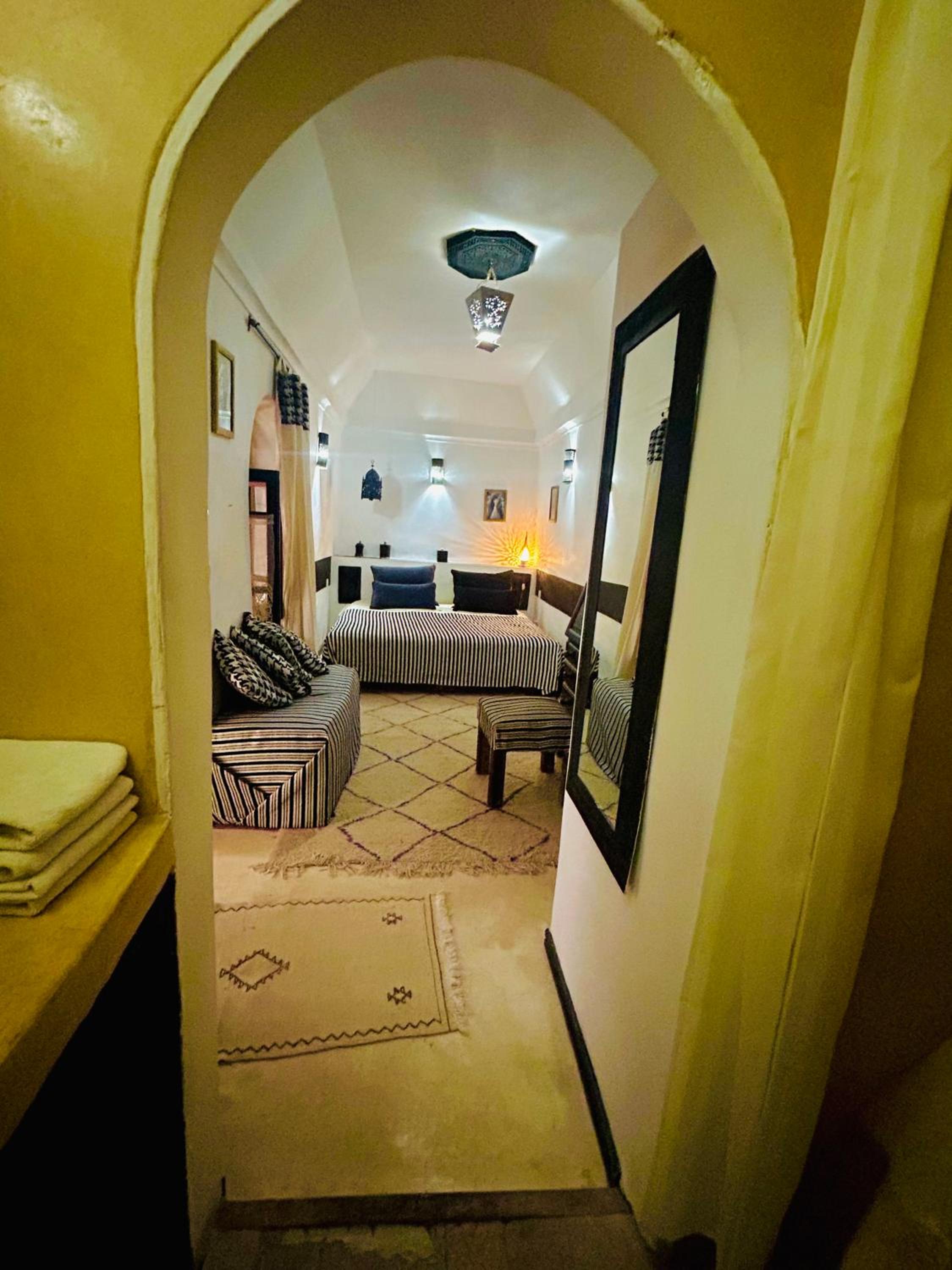 Double Room - Photo 6