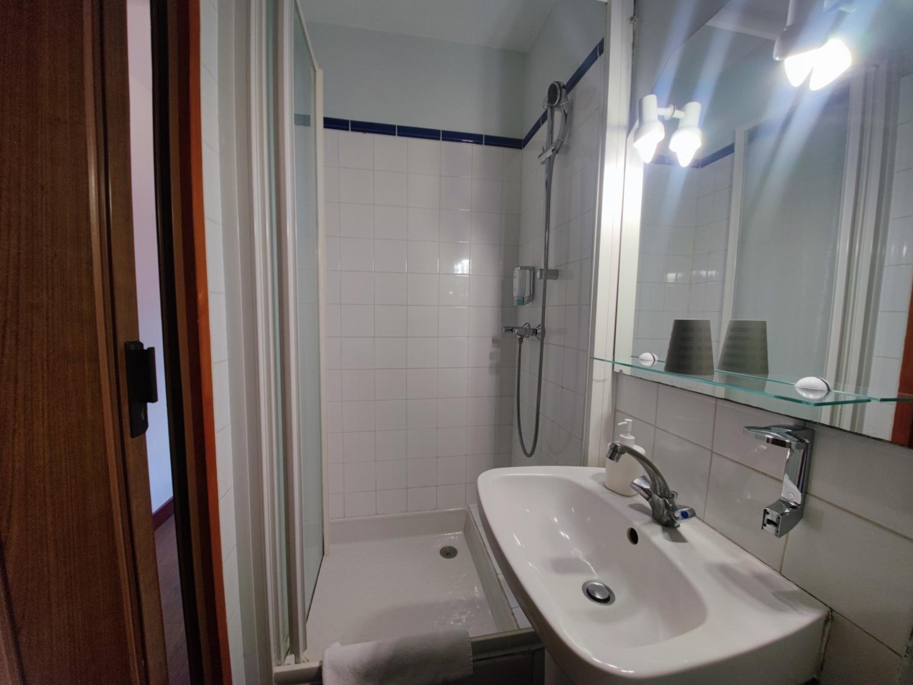 Budget Single Room photo 2
