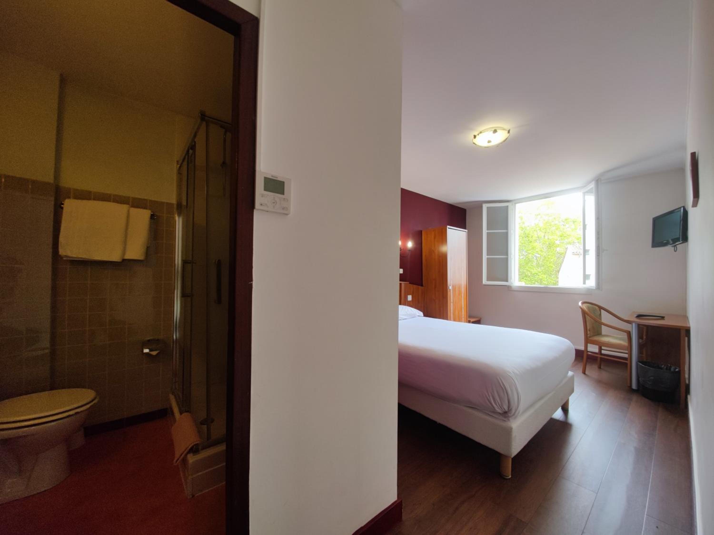 Standard Room - Photo 1