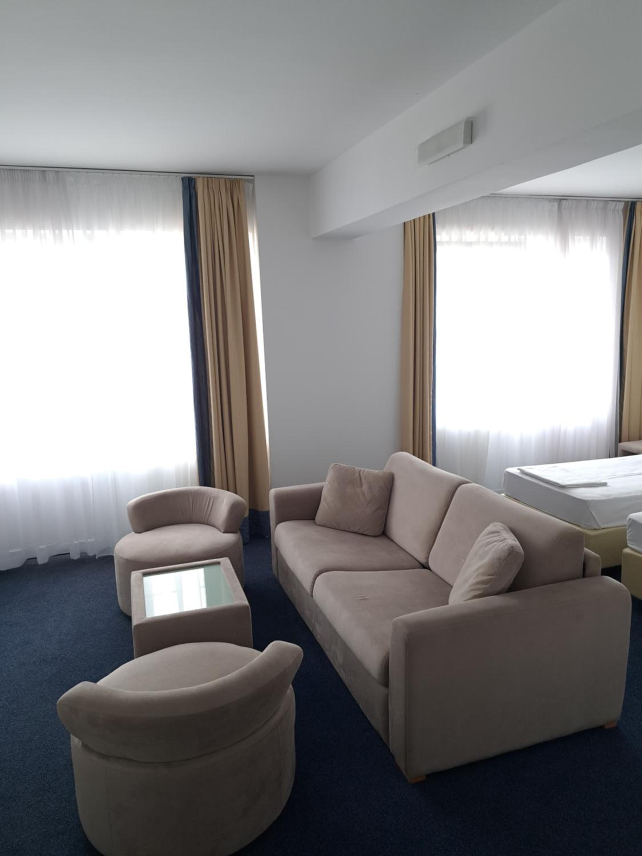 Double or Twin Room - Photo 5