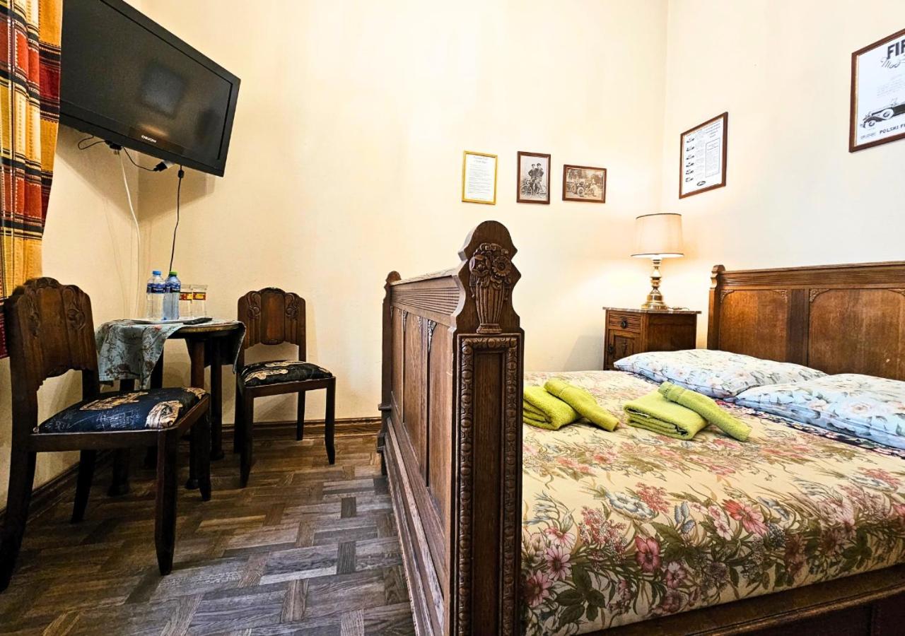 Double Room with Private Bathroom photo 3