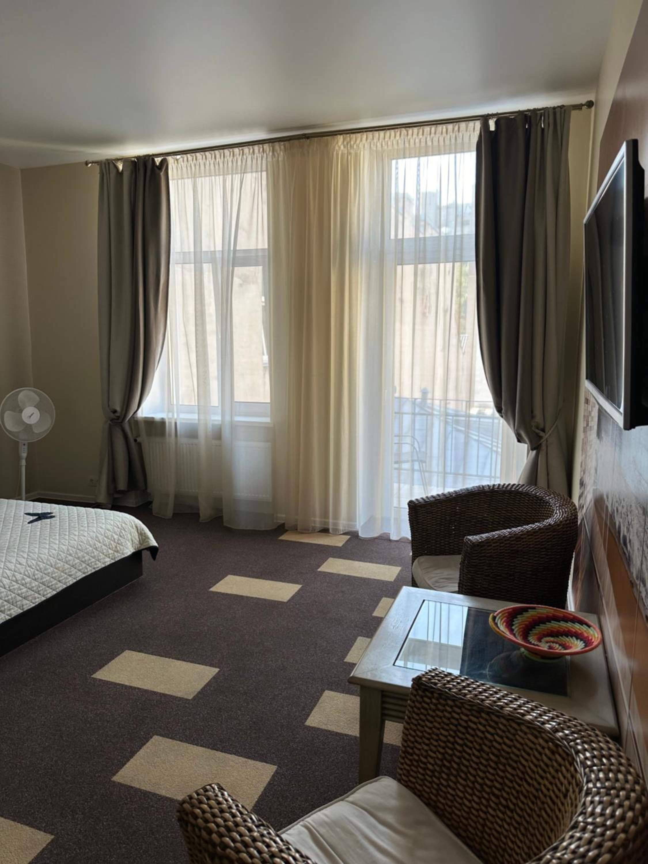 Quadruple Room with Balcony and Kitchenette - Photo 1