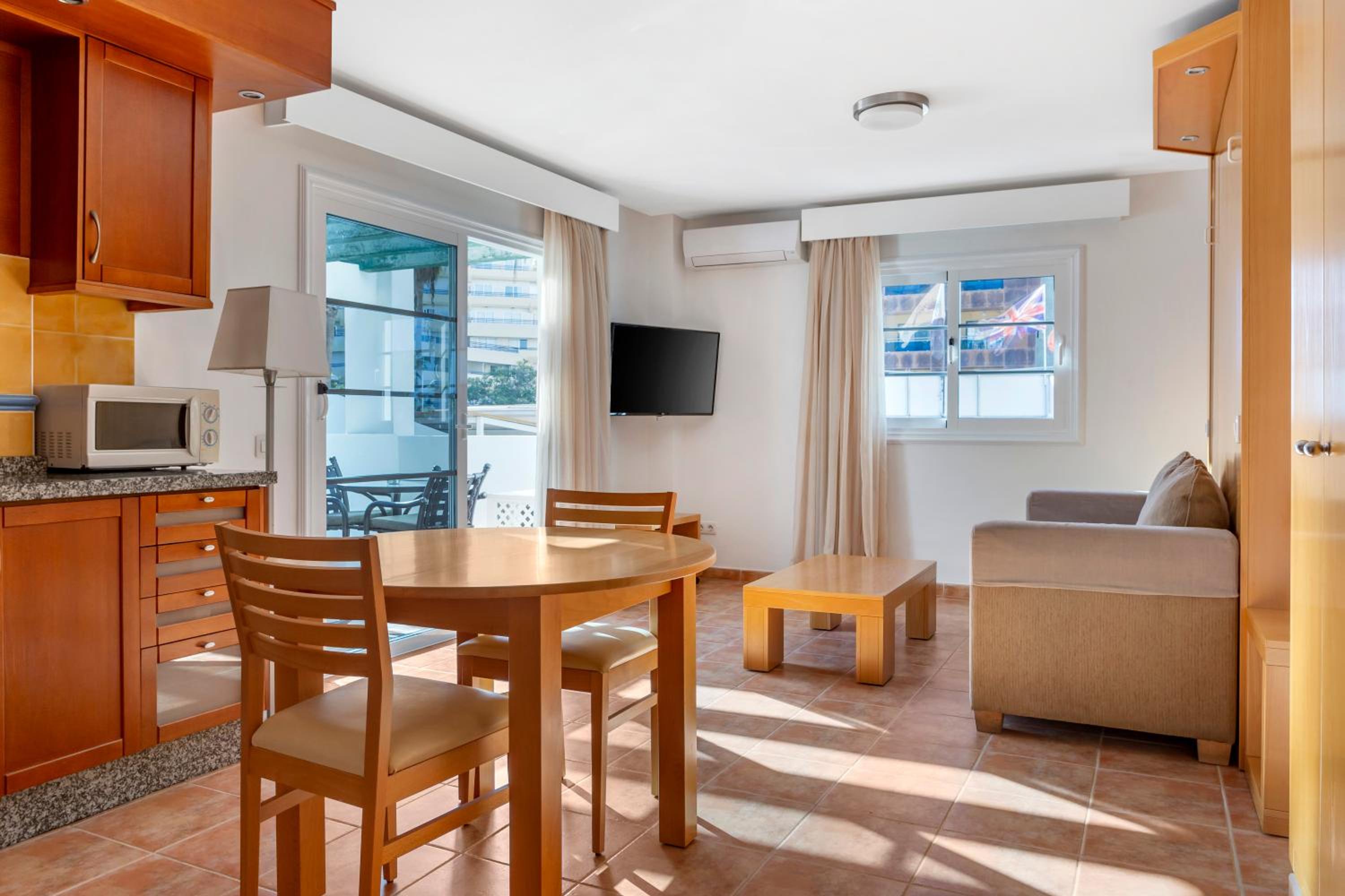 Studio Apartment