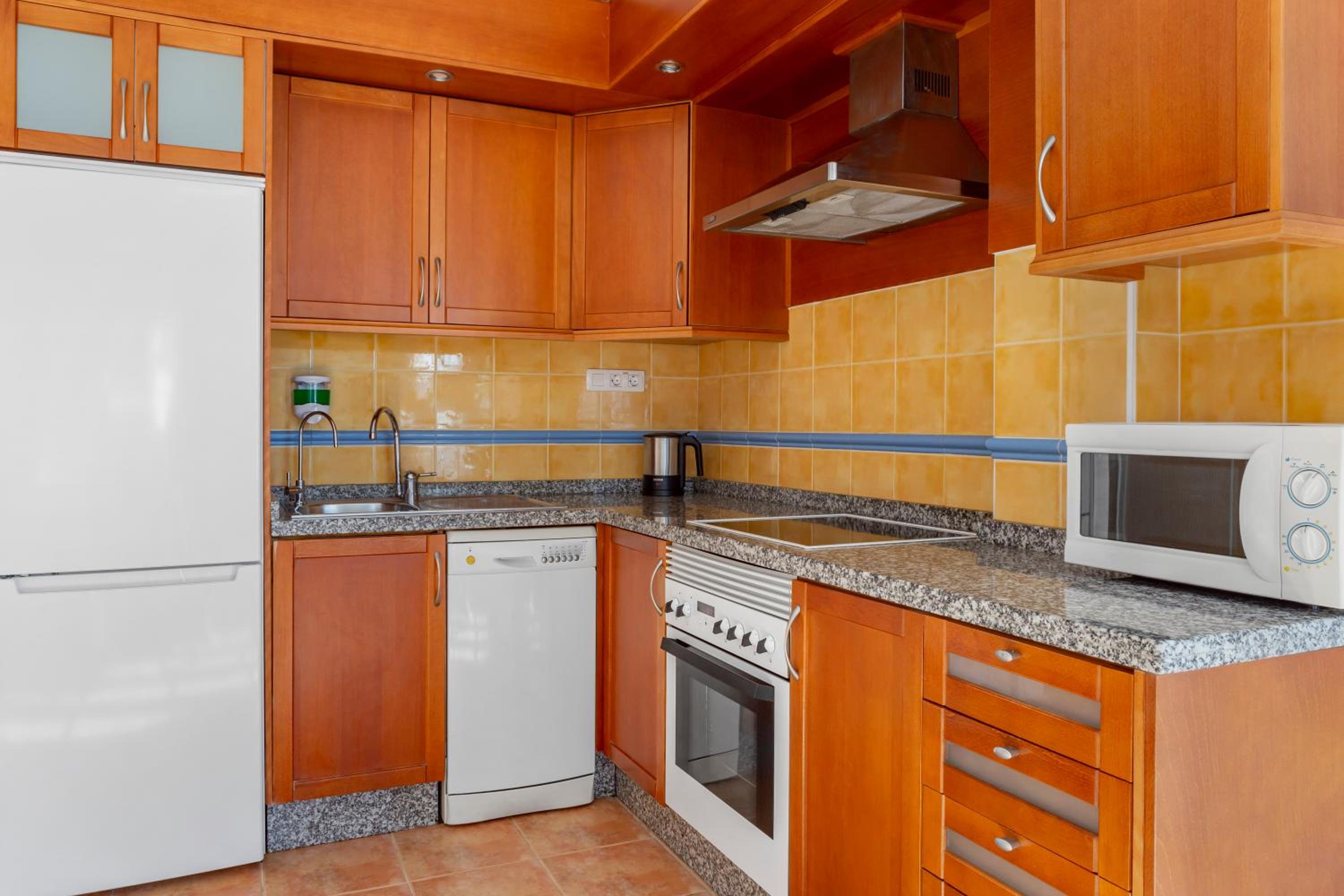 Studio Apartment thumbnail 5