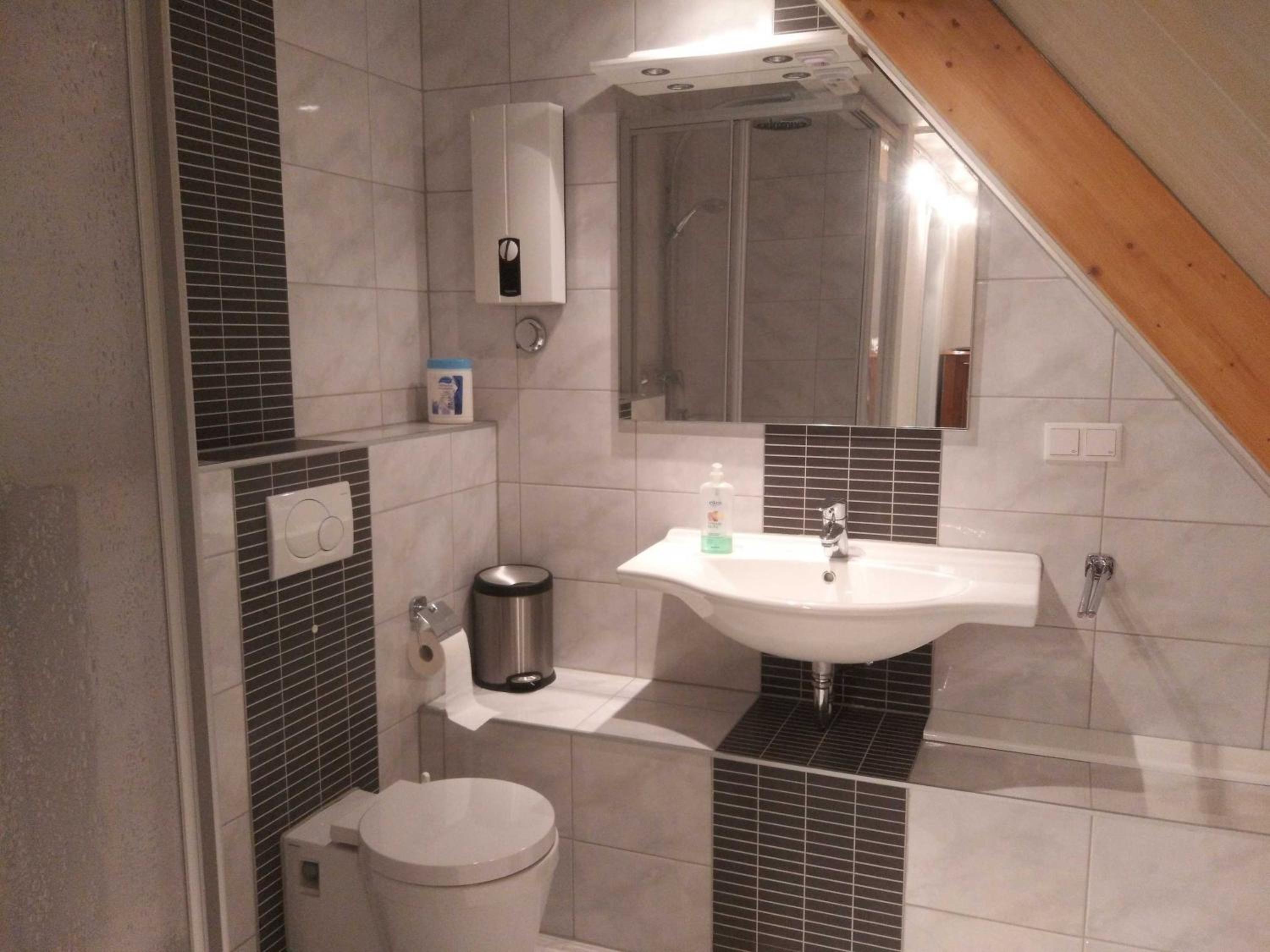 Triple Room with Private Bathroom photo 3